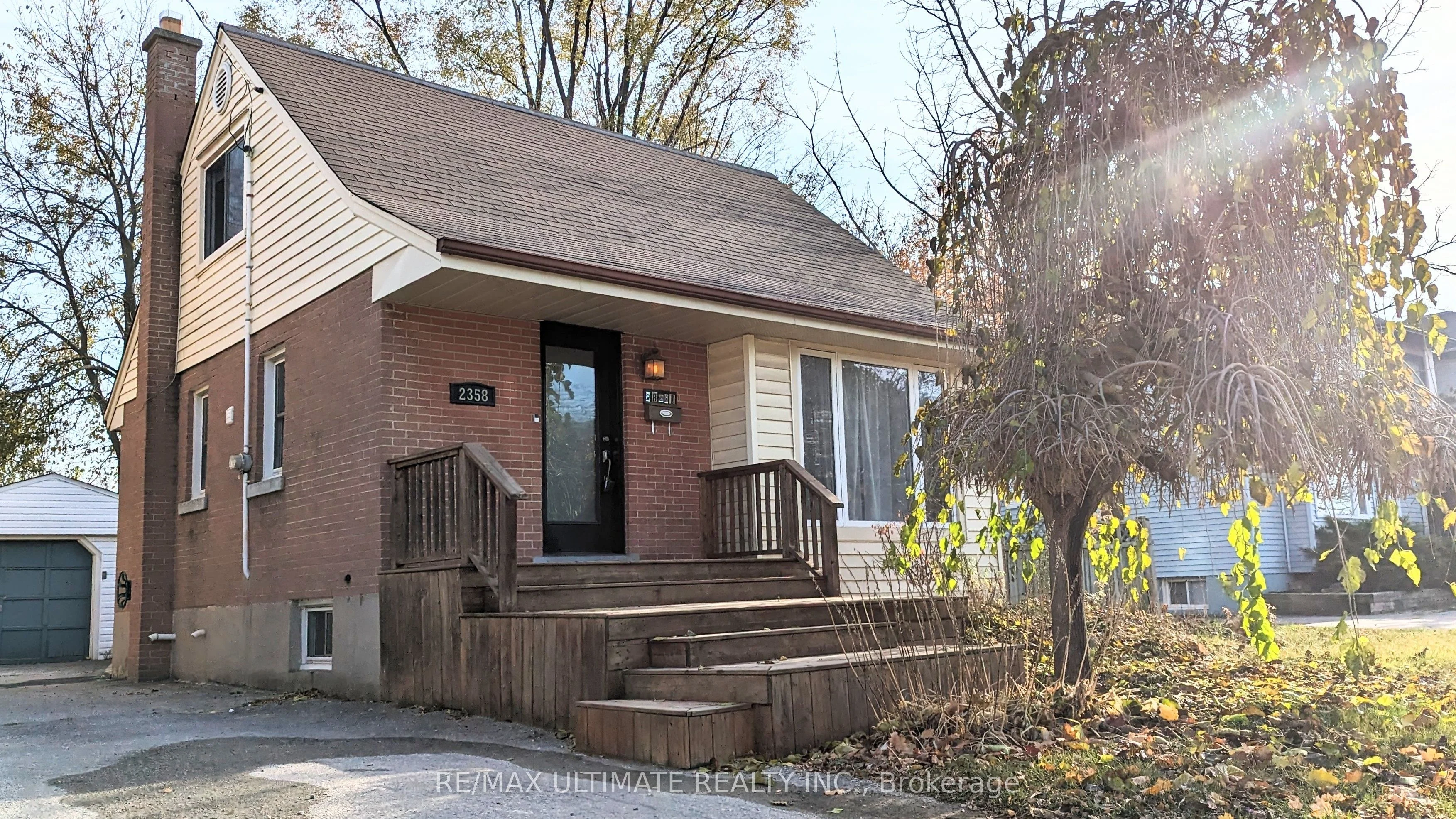2358 Rebecca Street, Oakville, On L6l 2a9