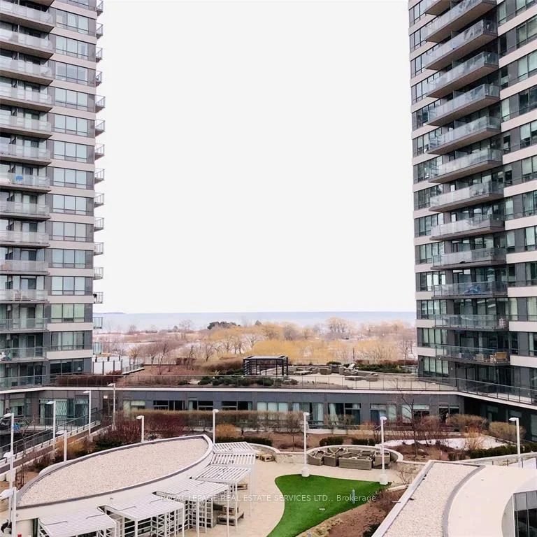 15 Legion Road 607, Toronto W06, ON M8V 0A9