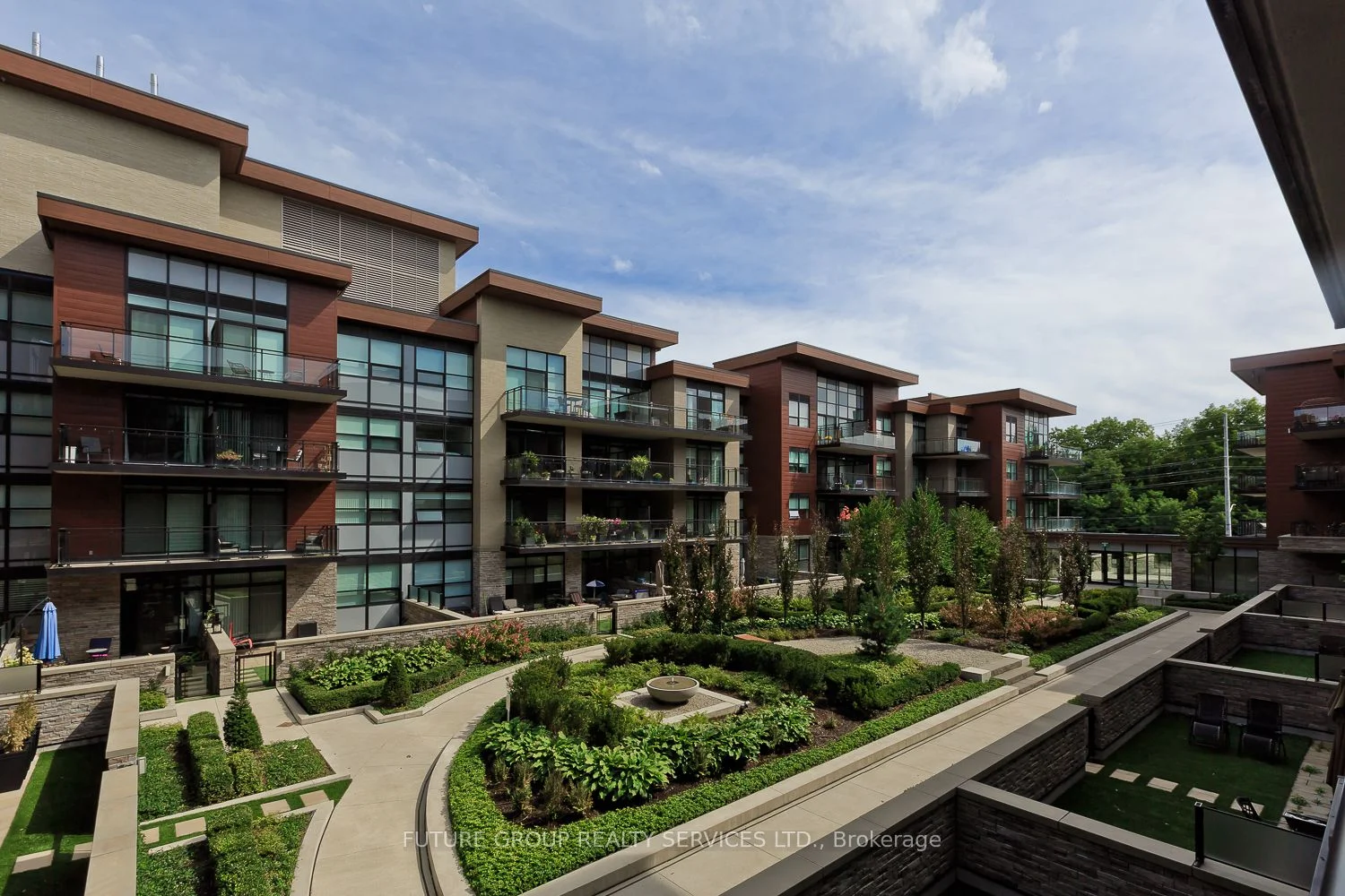 1575 Lakeshore Road W 262, Mississauga, ON L5J 0B1