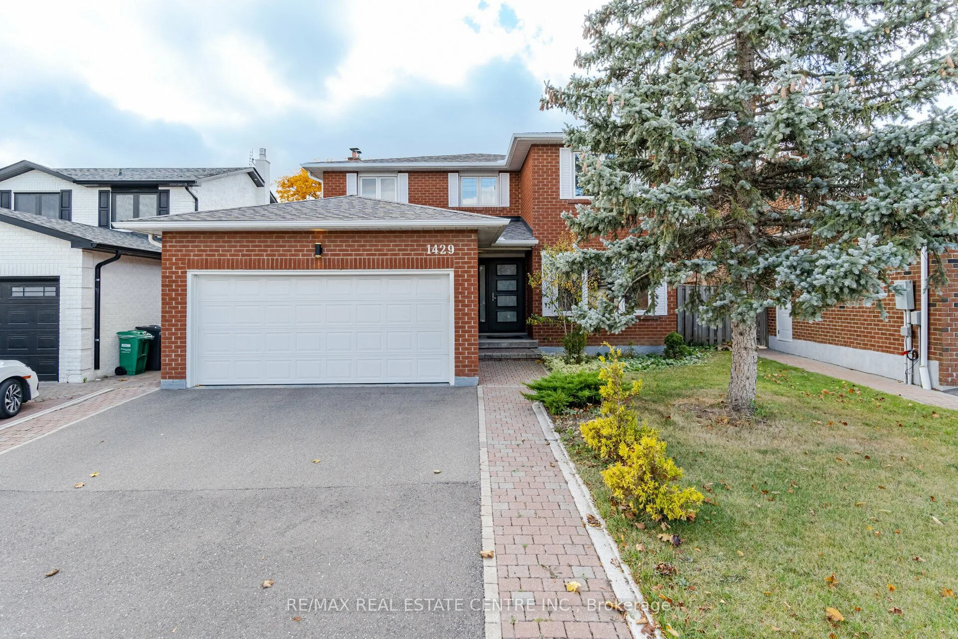 1429 Bough Beeches Boulevard, Mississauga, ON L4W 3B4