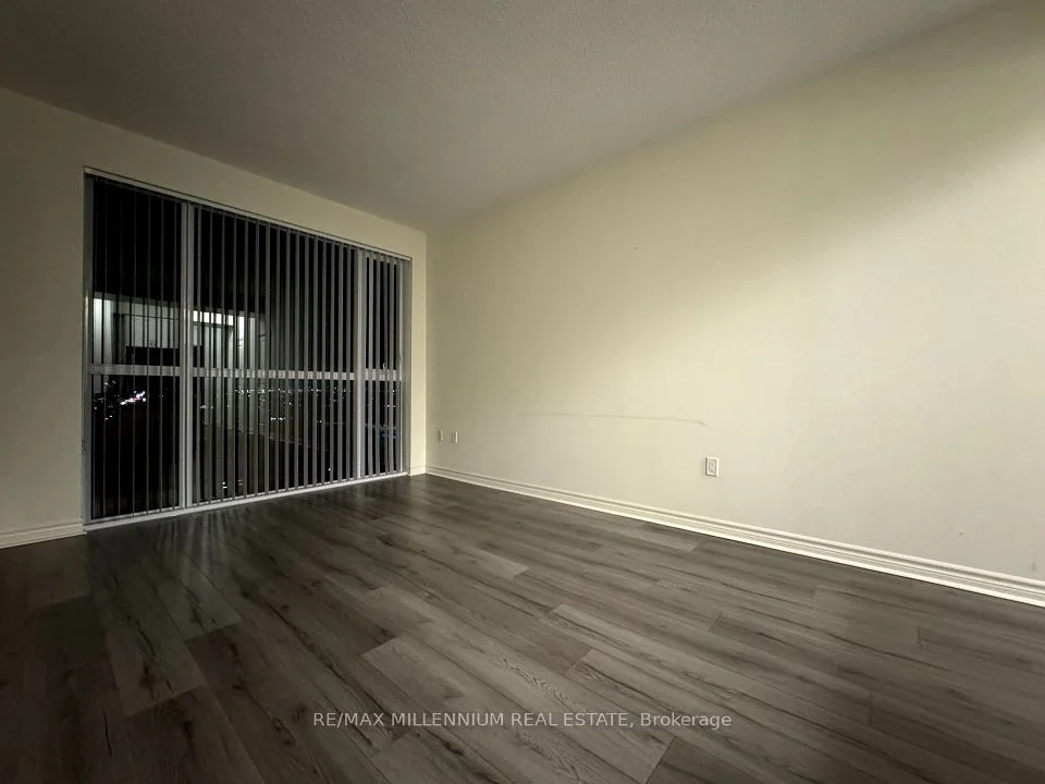 349 Rathburn Road 1101, Mississauga, ON L5B 0C8