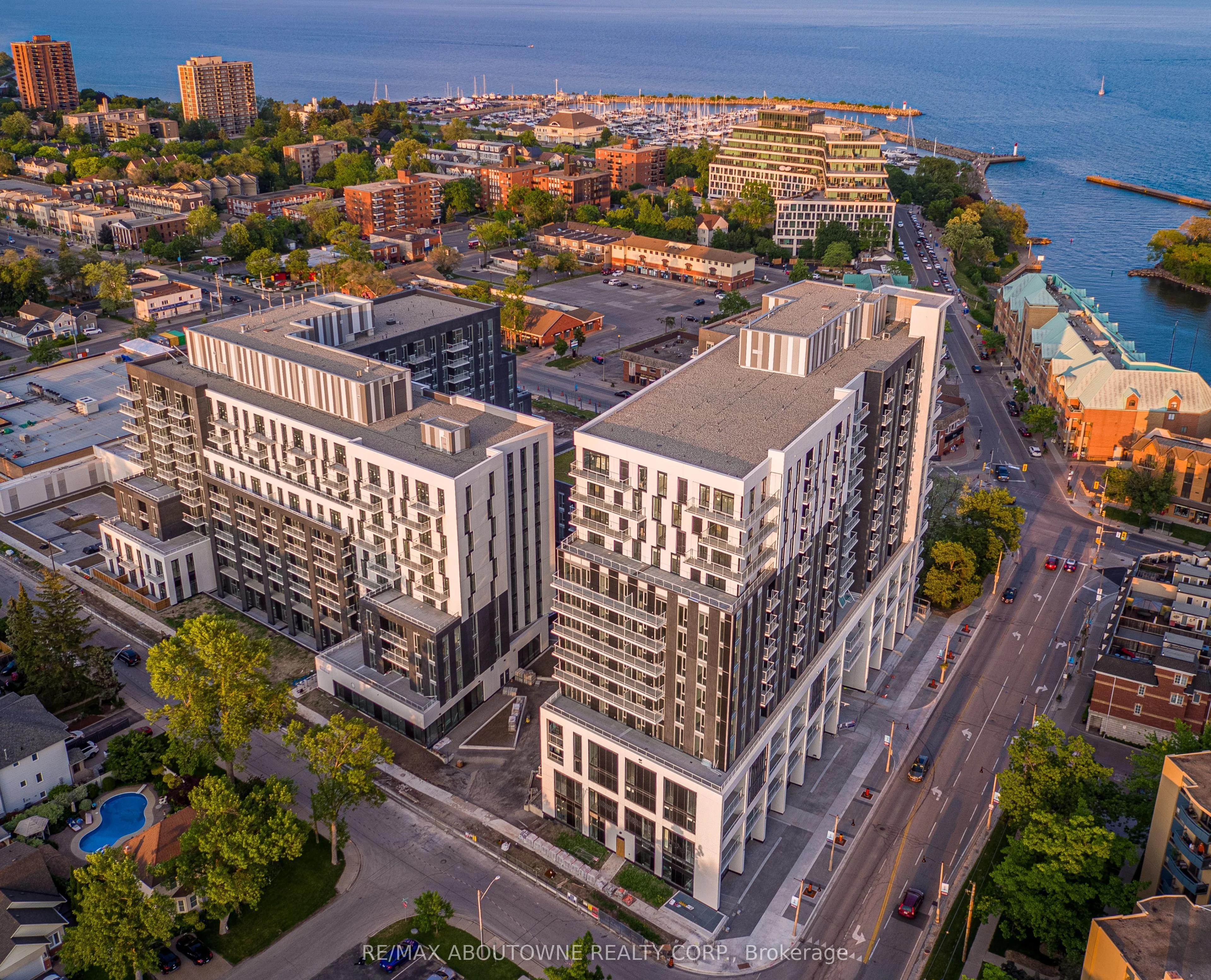 133 BRONTE Road 511, Oakville, ON L6L 3C1