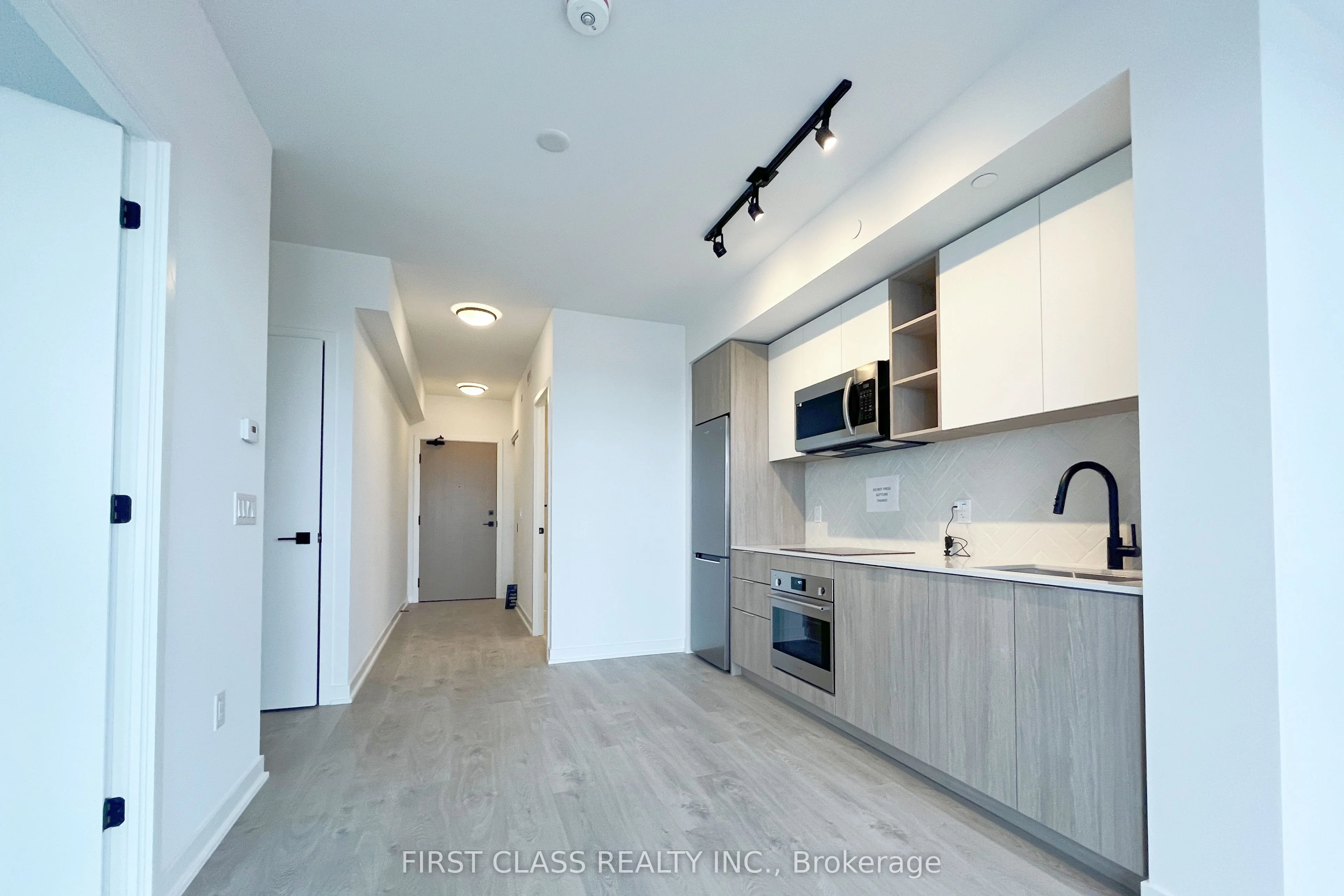 36 Zorra Street 1202, Toronto W08, On M8z 0g5