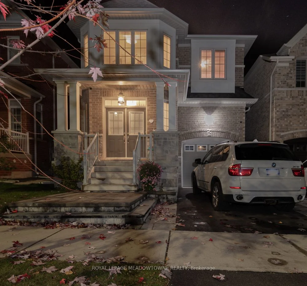 9 Fengate Lane N, Halton Hills, ON L7G 0K2