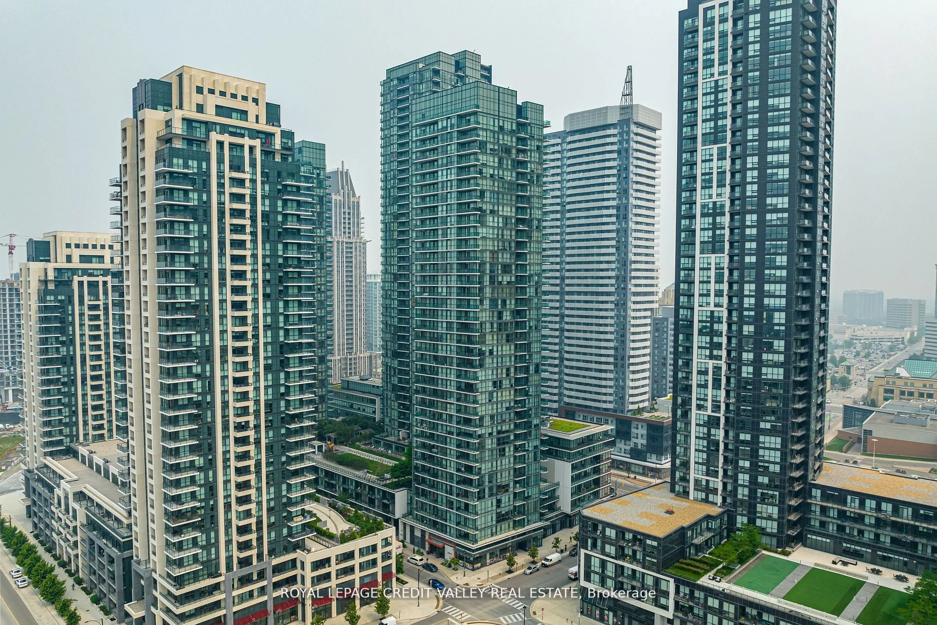 4065 Brickstone Mews N 2407, Mississauga, ON L5B 0G3