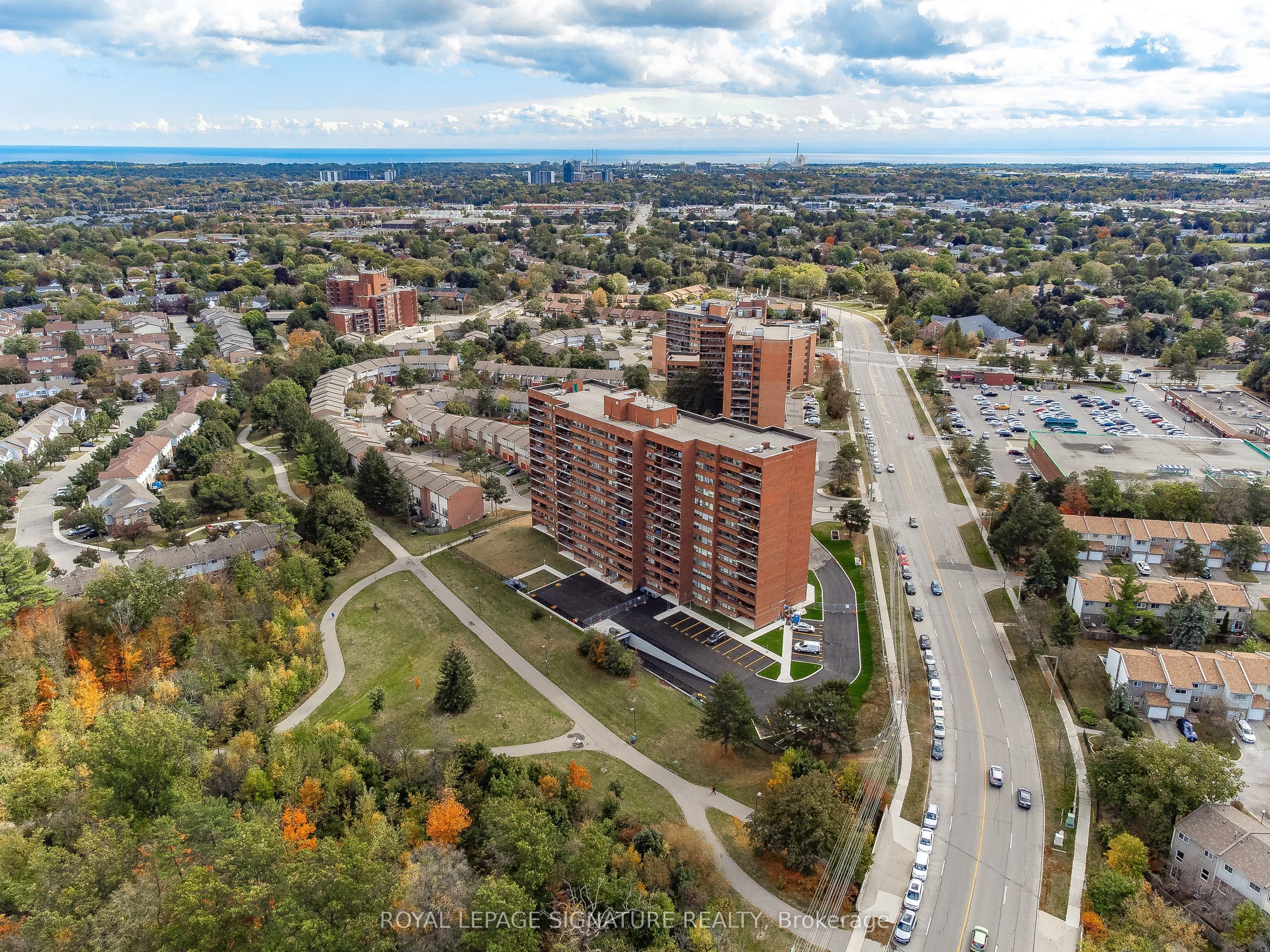 3501 Glen Erin Drive 1109, Mississauga, ON L5L 2E9