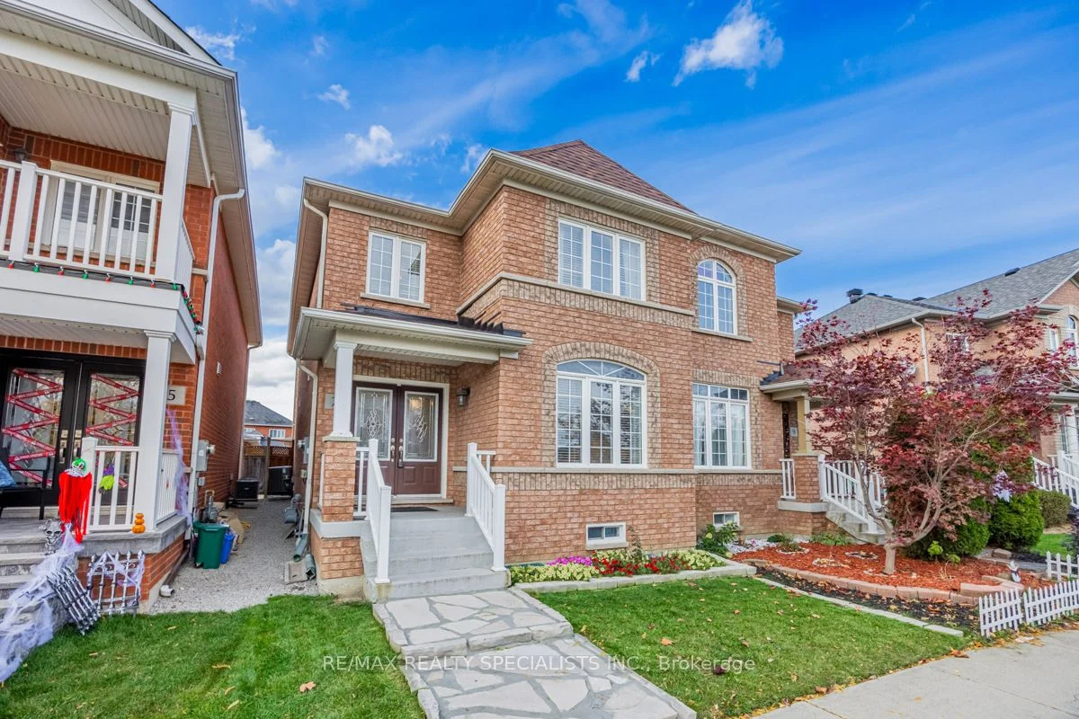7 SNOWBERRY Crescent, Halton Hills, ON L7G 6M4