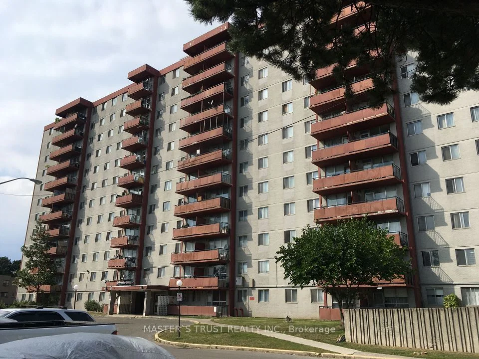 50 Lotherton Parkway 1212, Toronto W04, ON M6B 2G7