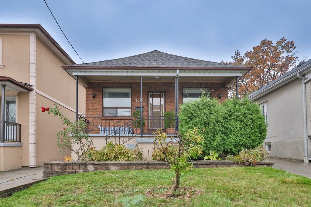 58 Montcalm Avenue, Toronto W04, ON M6E 4N7