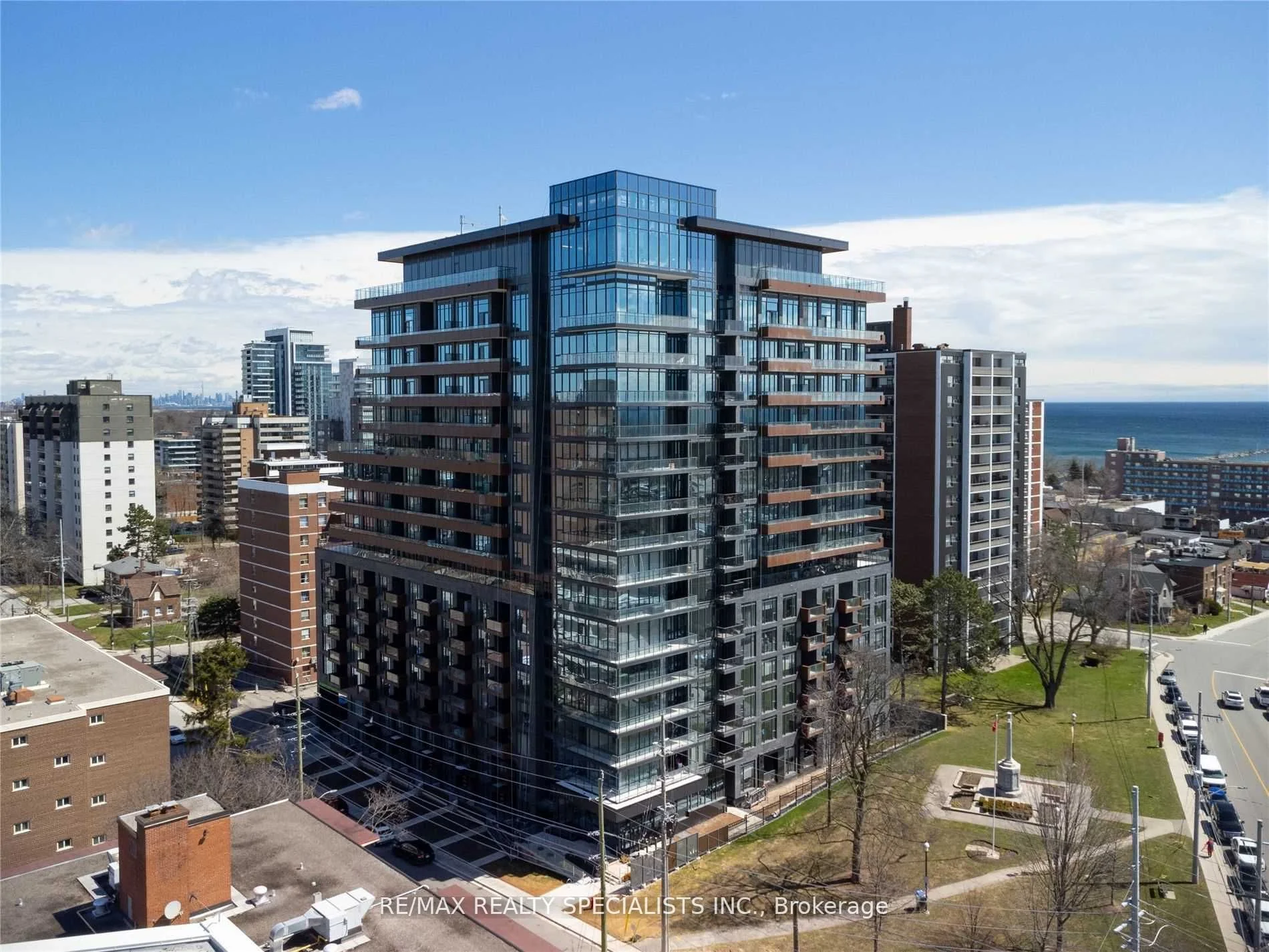 21 PARK Street E 719, Mississauga, ON L5G 1L7