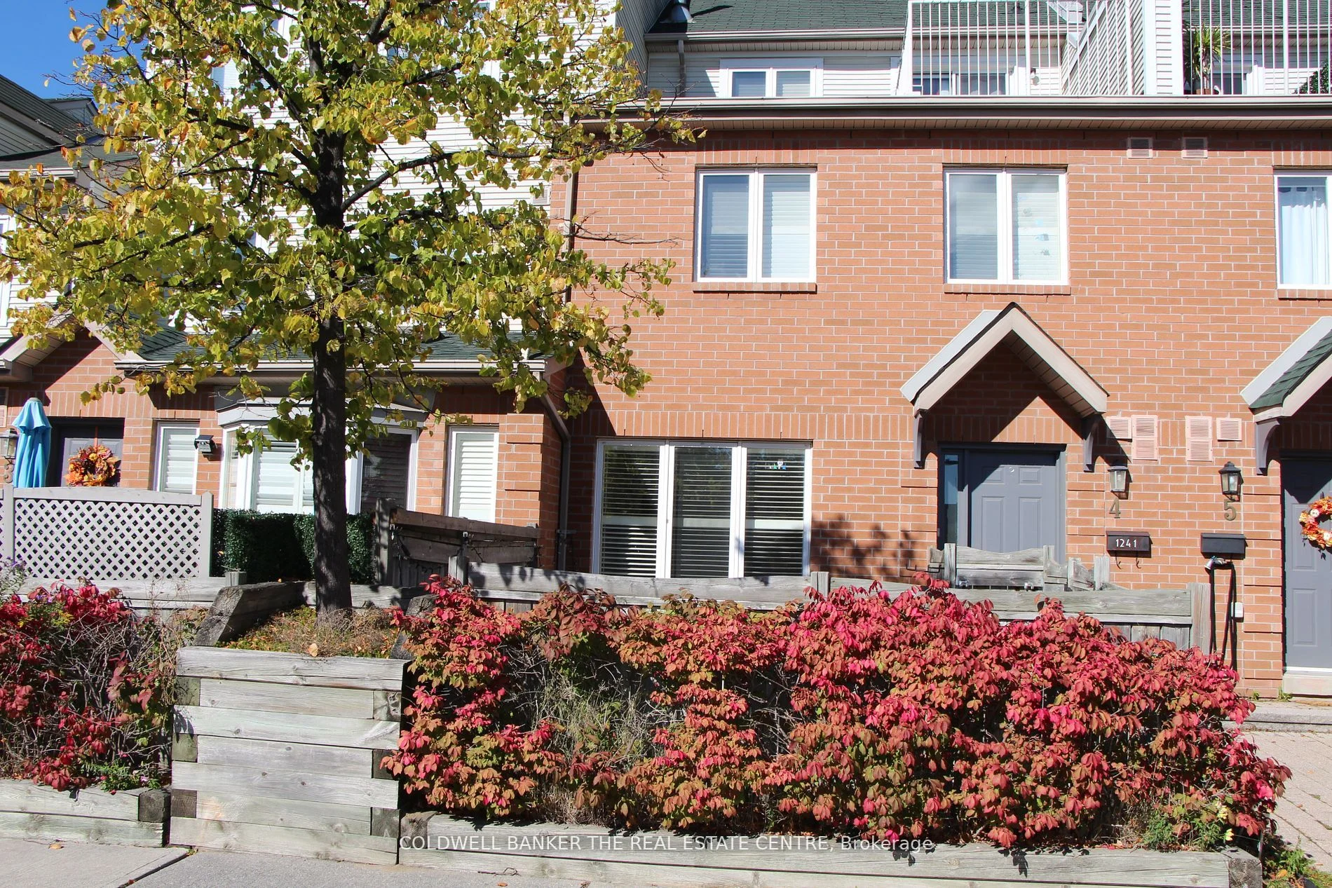 1241 Parkwest Place S #4, Mississauga, On L5e 3j3