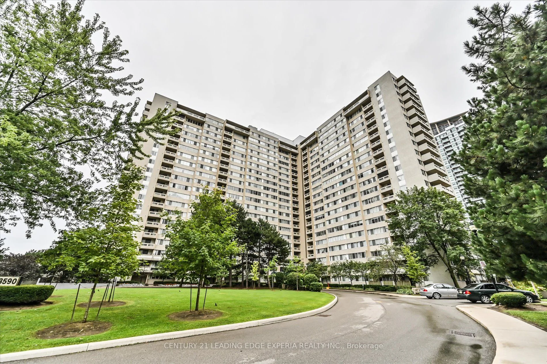 3590 Kaneff Crescent 604, Mississauga, On L5a 3x3