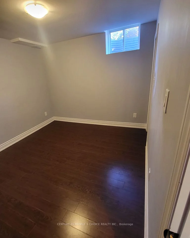 7330 St Barbara Boulevard Bsmt, Mississauga, ON L5W 0C3