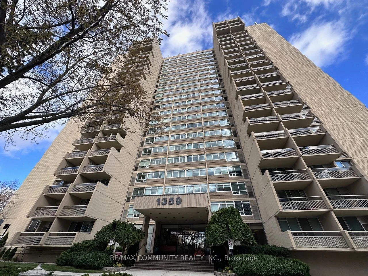 1359 White Oaks Boulevard W 1506, Oakville, ON L6H 2R8