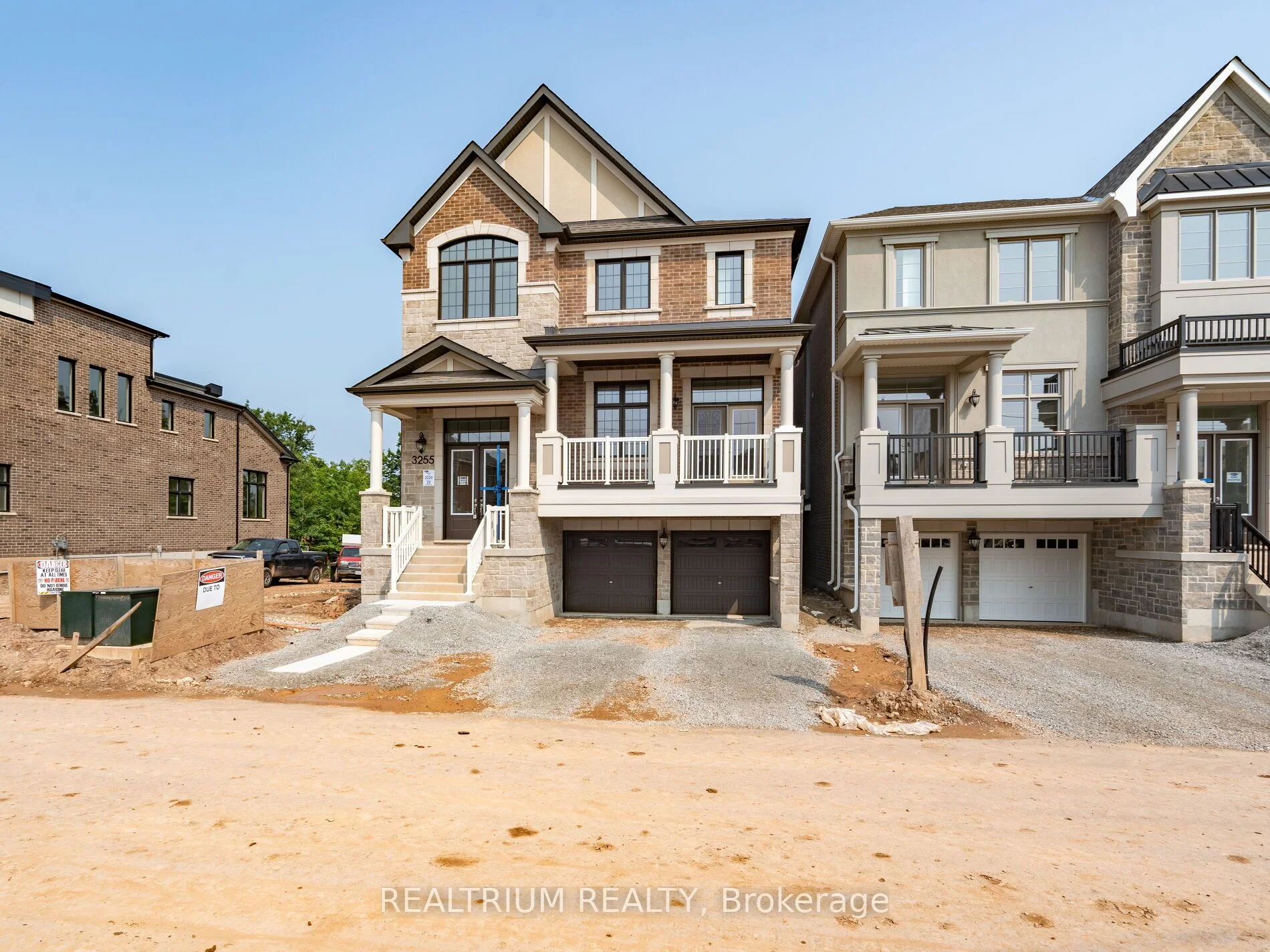 3255 Harasym Trail, Oakville, ON L6M 5N6