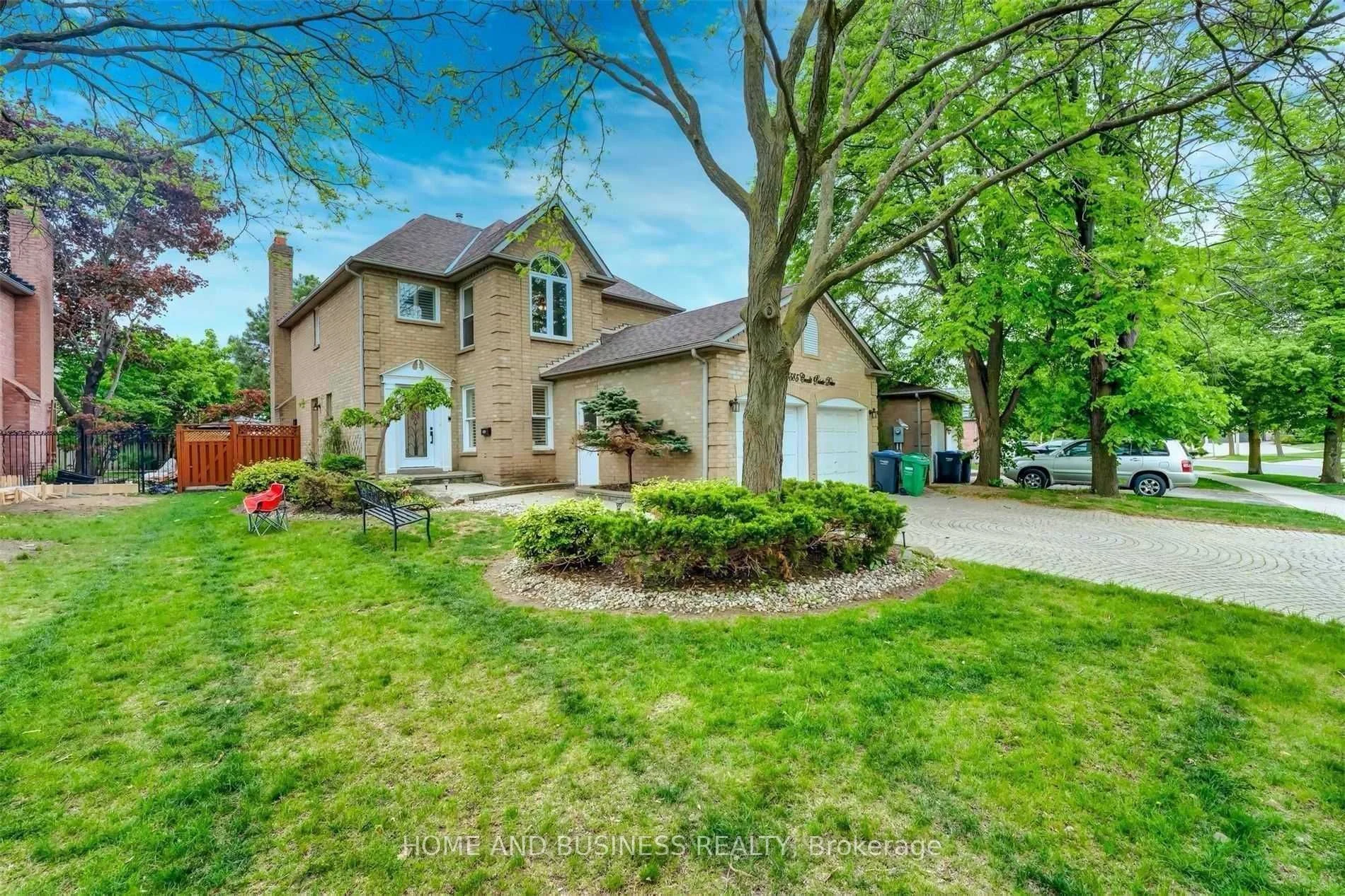 4585 Credit Pointe Drive, Mississauga, ON L5M 3L6