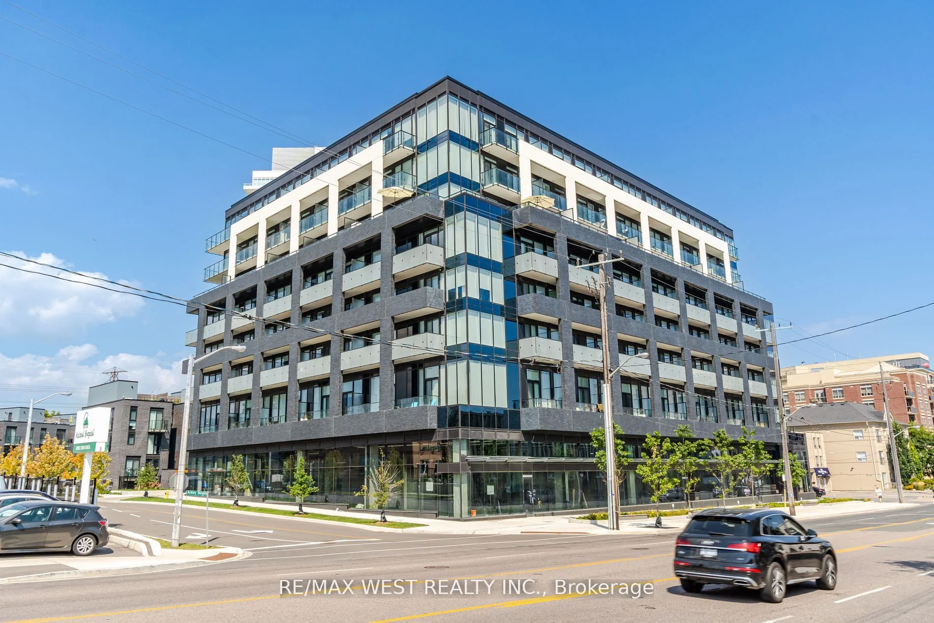 4208 Dundas Street W 812, Toronto W08, On M8x 1y6