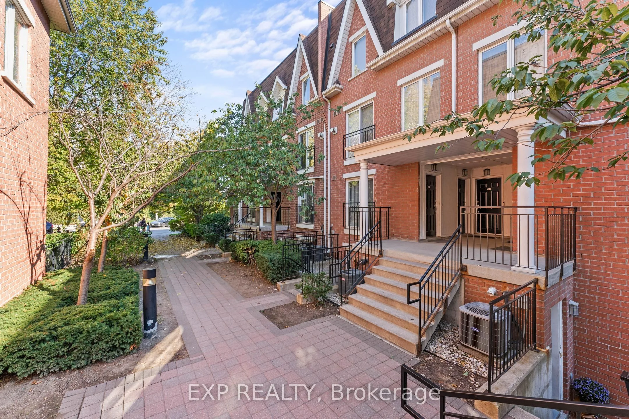 26 Laidlaw Street 1507, Toronto W01, ON M6K 1X2