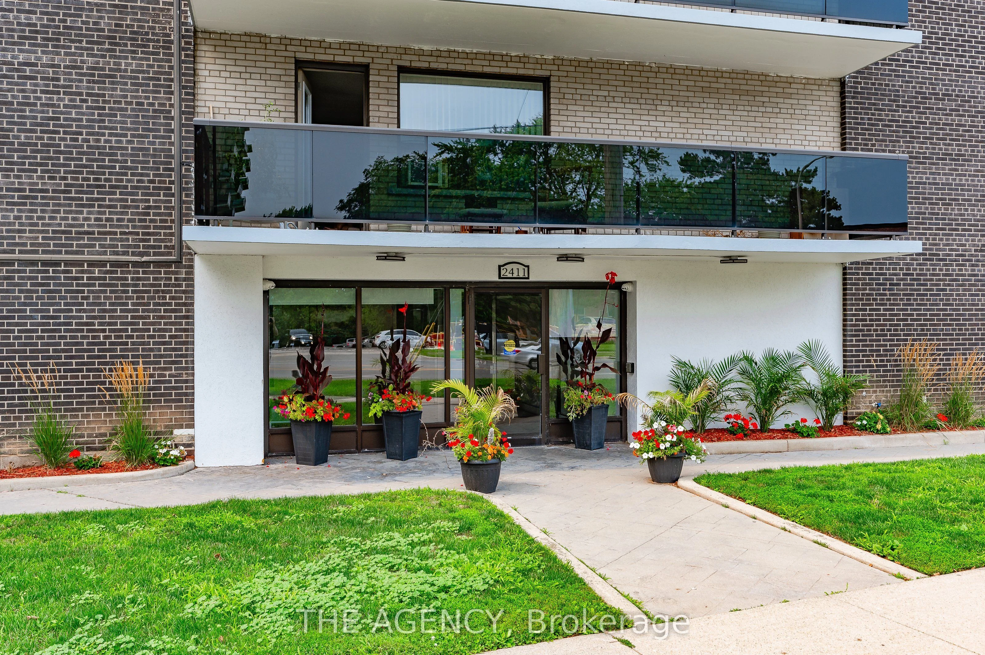 2411 New Street 407, Burlington, ON L7R 1K2