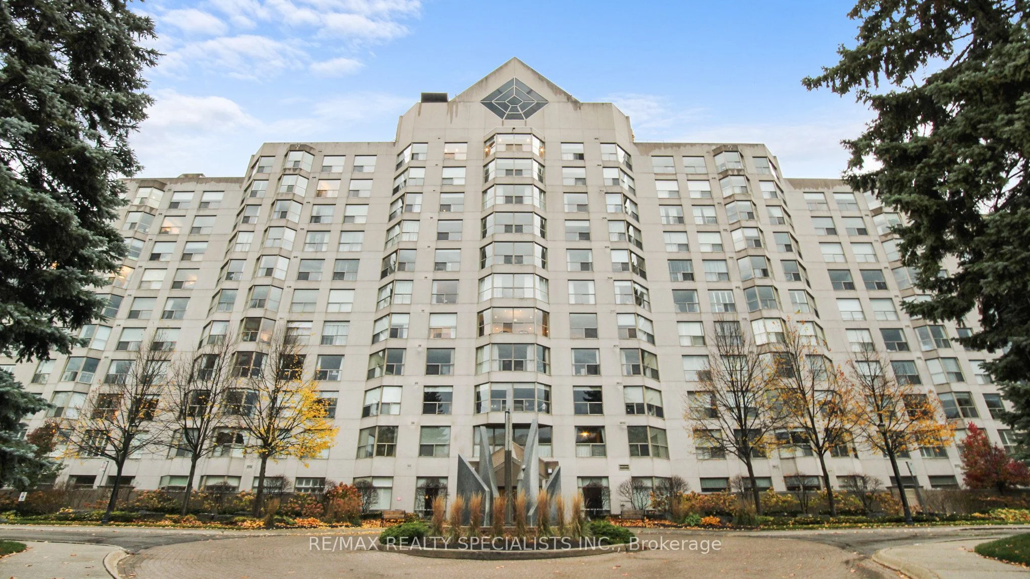 1700 The Collegeway Way 402, Mississauga, On L5l 4m2