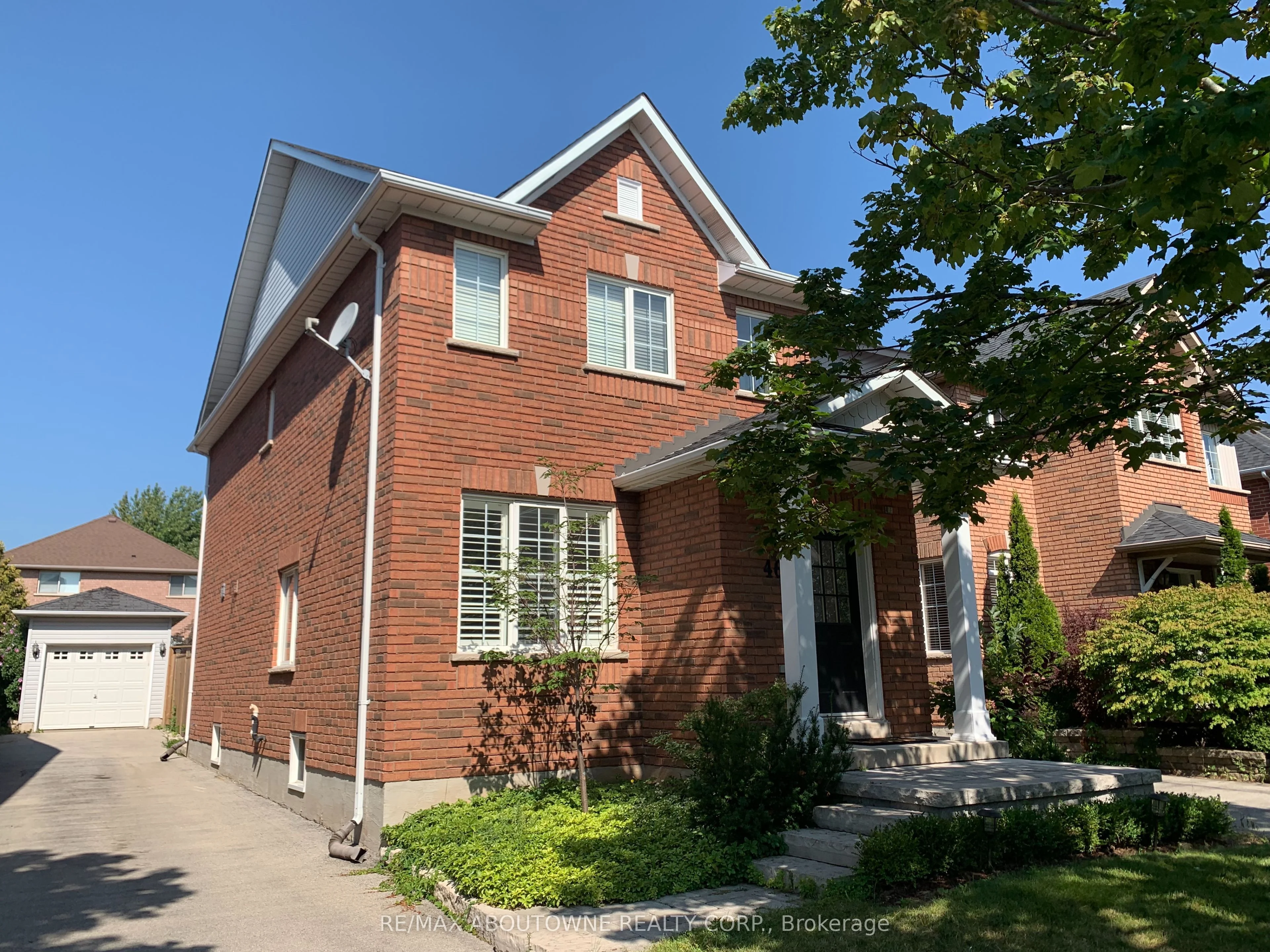 469 AMBLESIDE Drive, Oakville, ON L6H 6N7