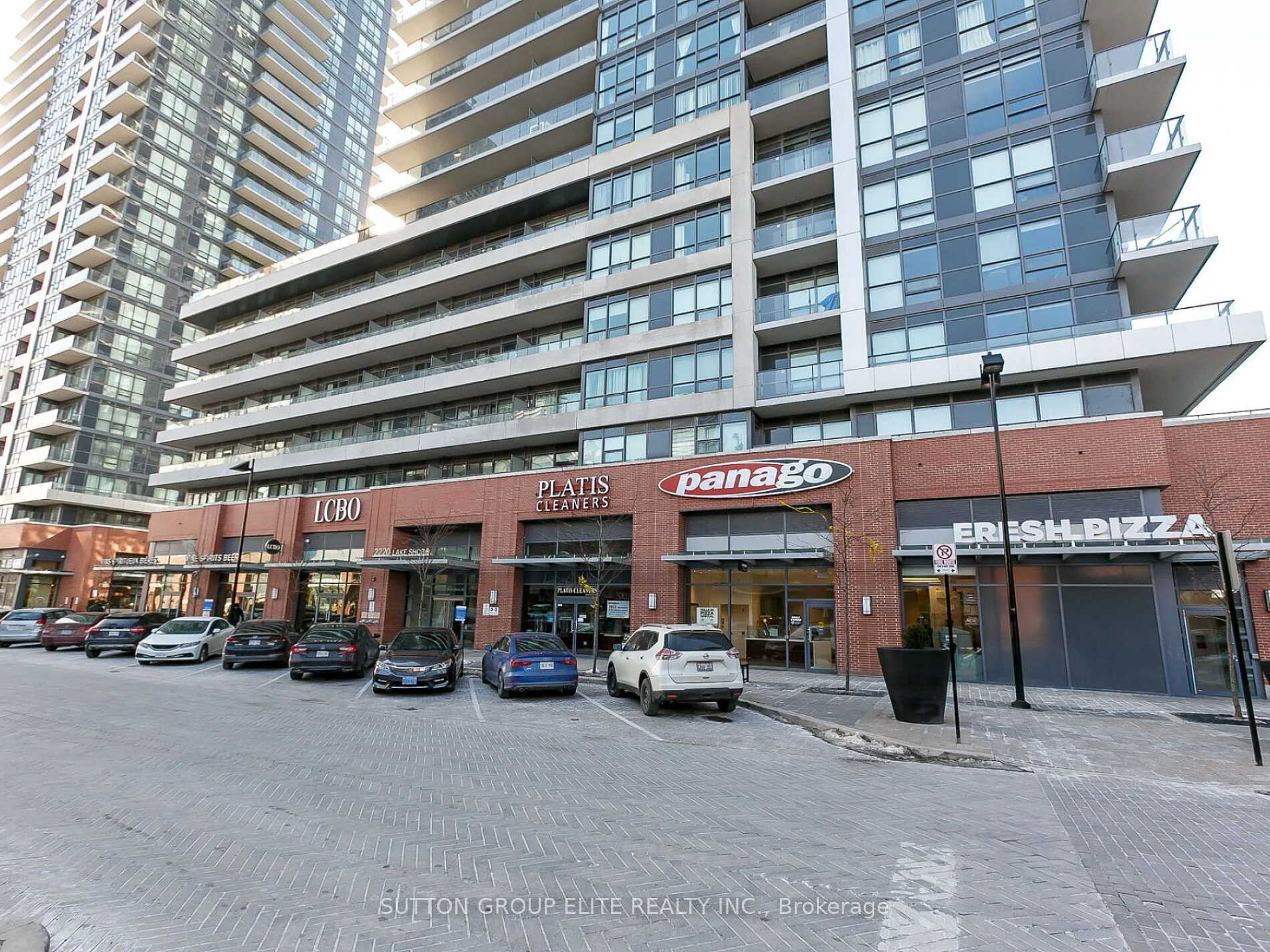 2220 Lake Shore Boulevard W 2703, Toronto W06, On M8v 0c1