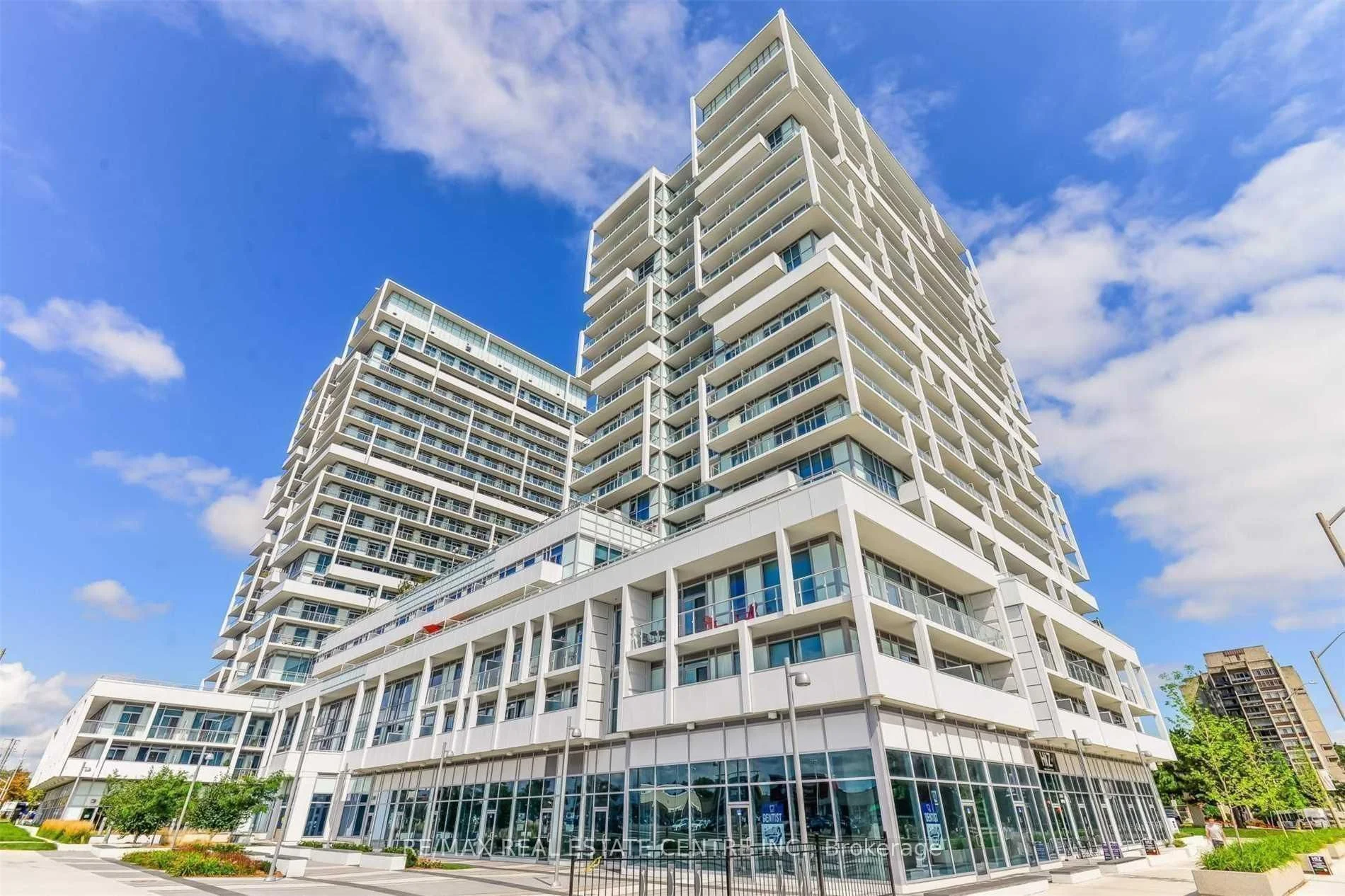 55 Speers Road 611, Oakville, On L6k 0h9
