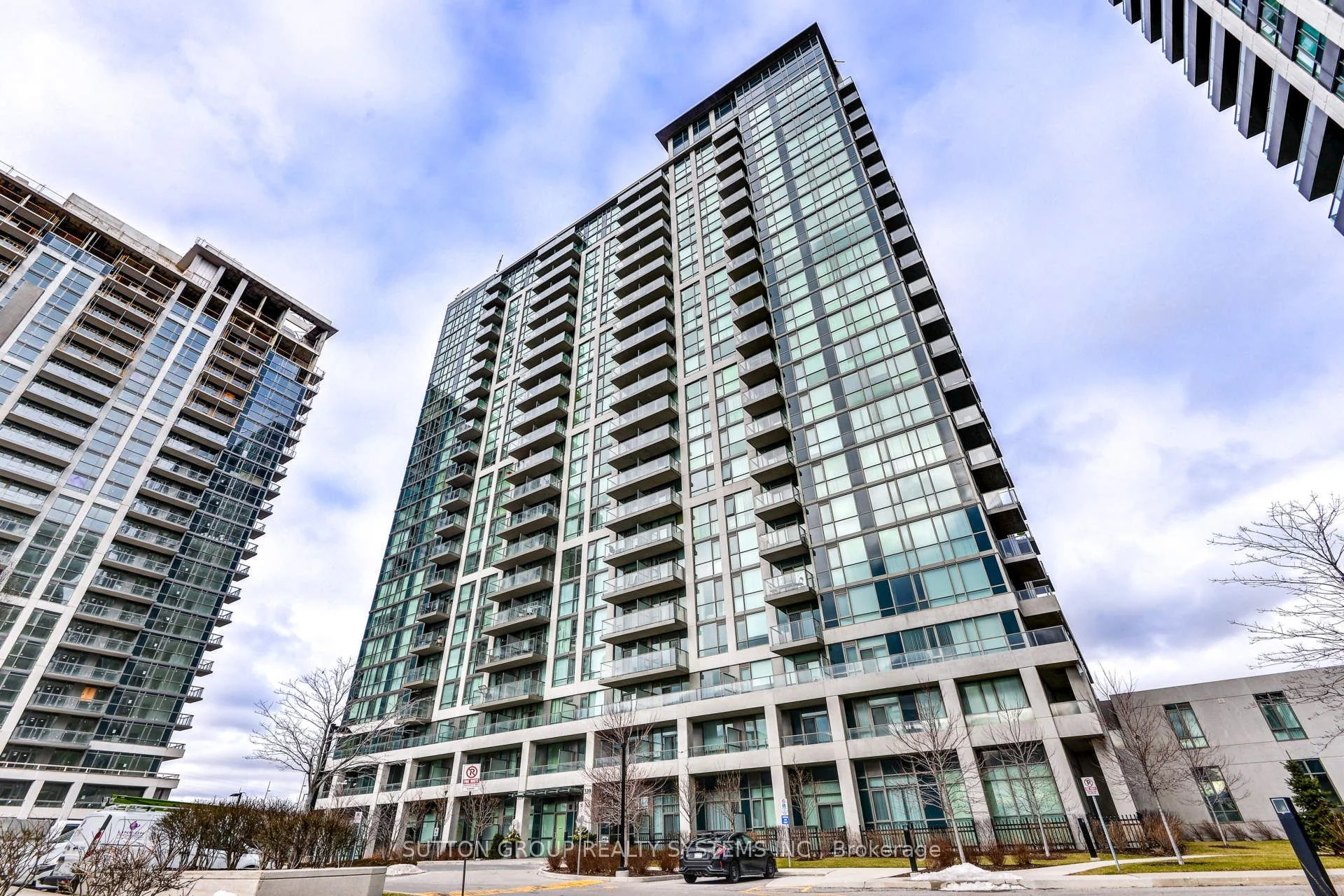 339 Rathburn Road W 1608, Mississauga, ON L5B 0K6