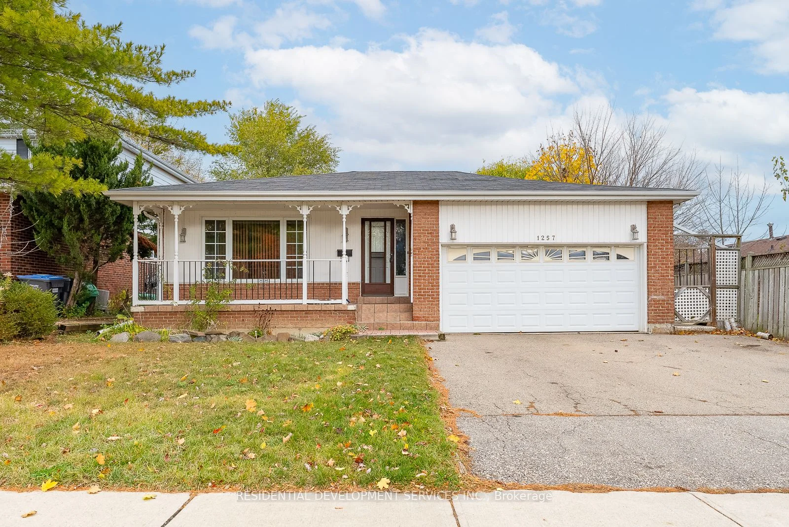 1257 Tredmore Drive, Mississauga, ON L5J 3V5