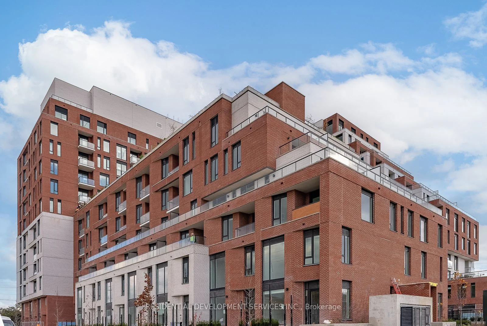 11 Maryport Avenue 219, Toronto W05, On M3m 0e2