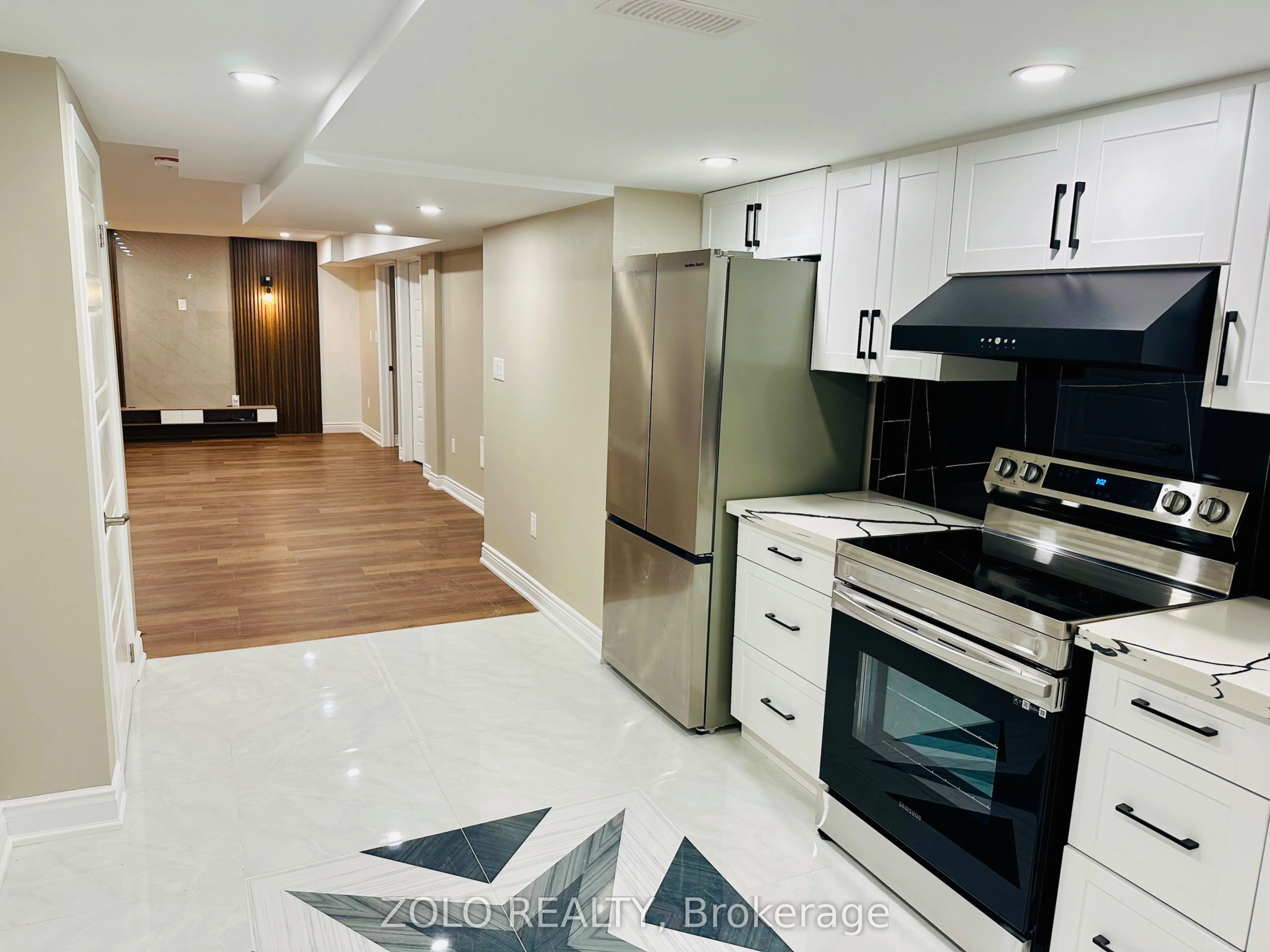 1483 Everest Crescent Lower, Oakville, ON L6H 3S3