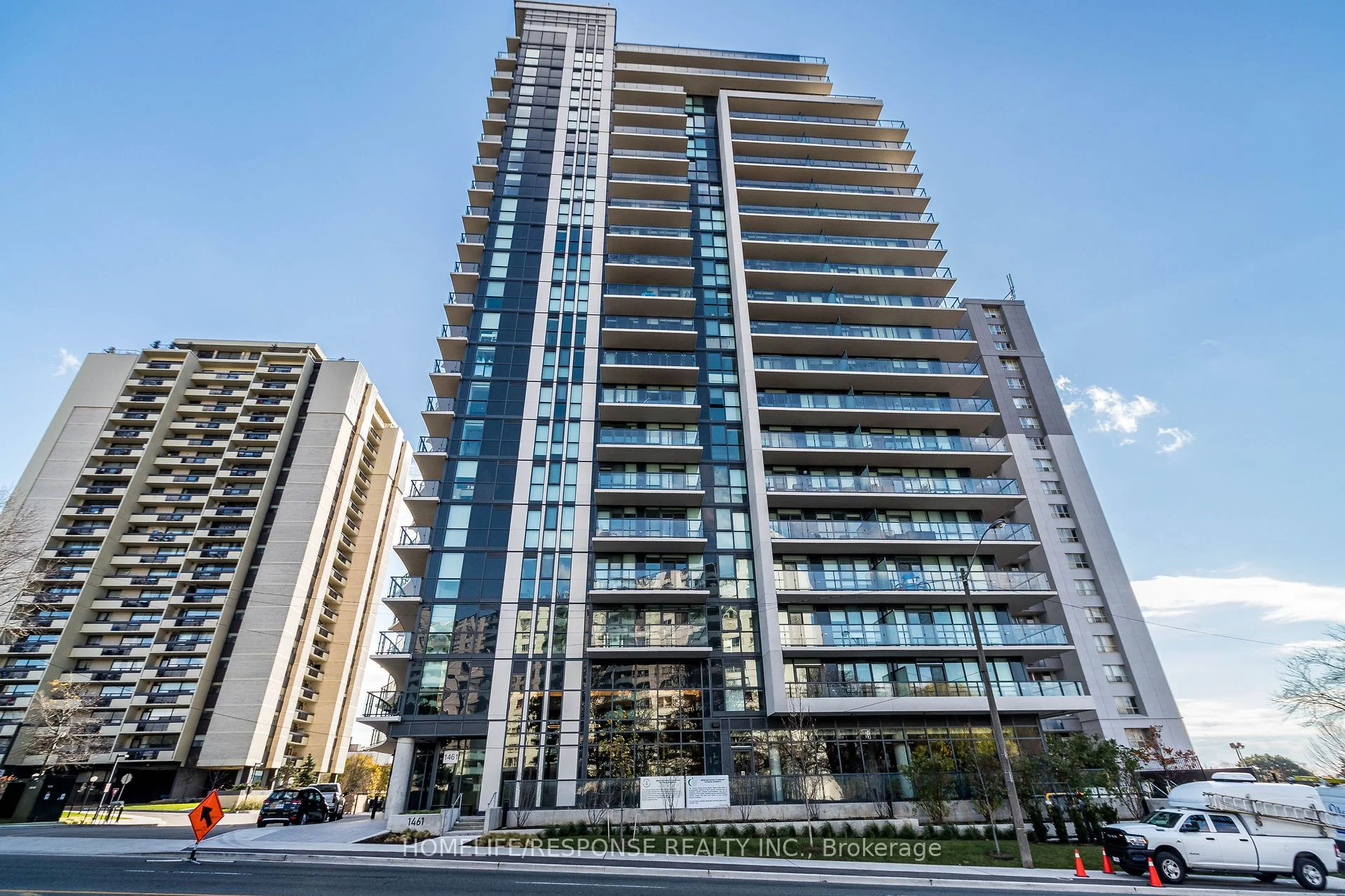 1461 Lawrence Ave Avenue W 501, Toronto W04, ON M6L 1B3