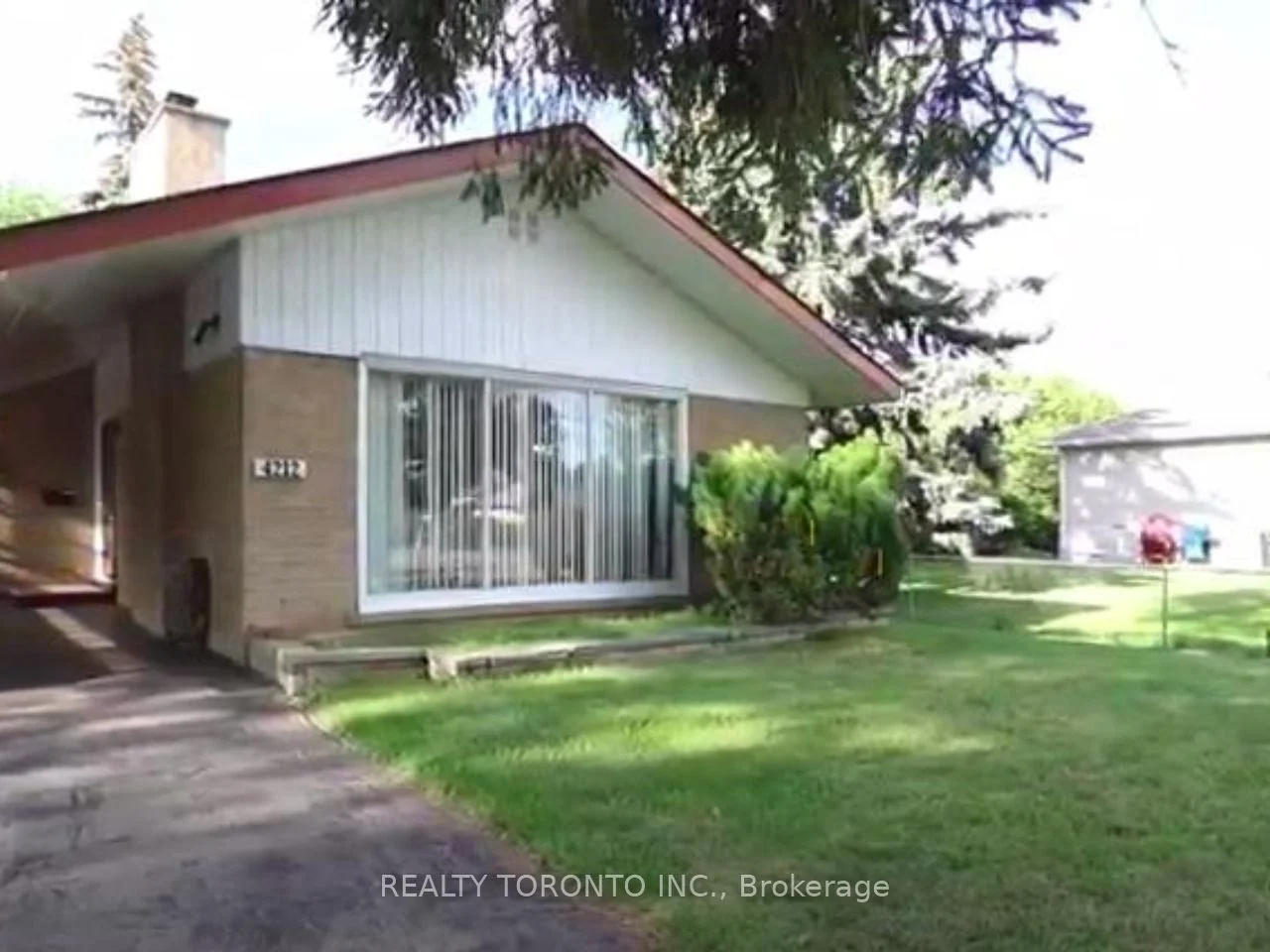 4212 Bloor Street W Main, Toronto W08, ON M9C 1Z5
