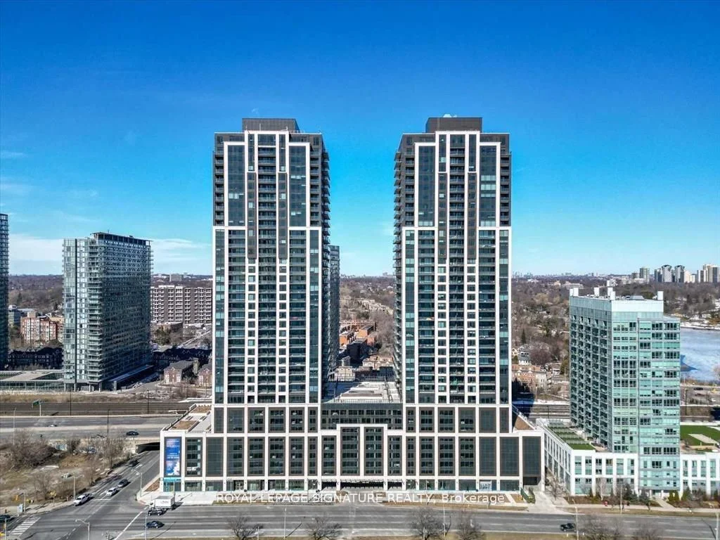 1926 Lake Shore Boulevard W 4015, Toronto W01, On M6s 1a1