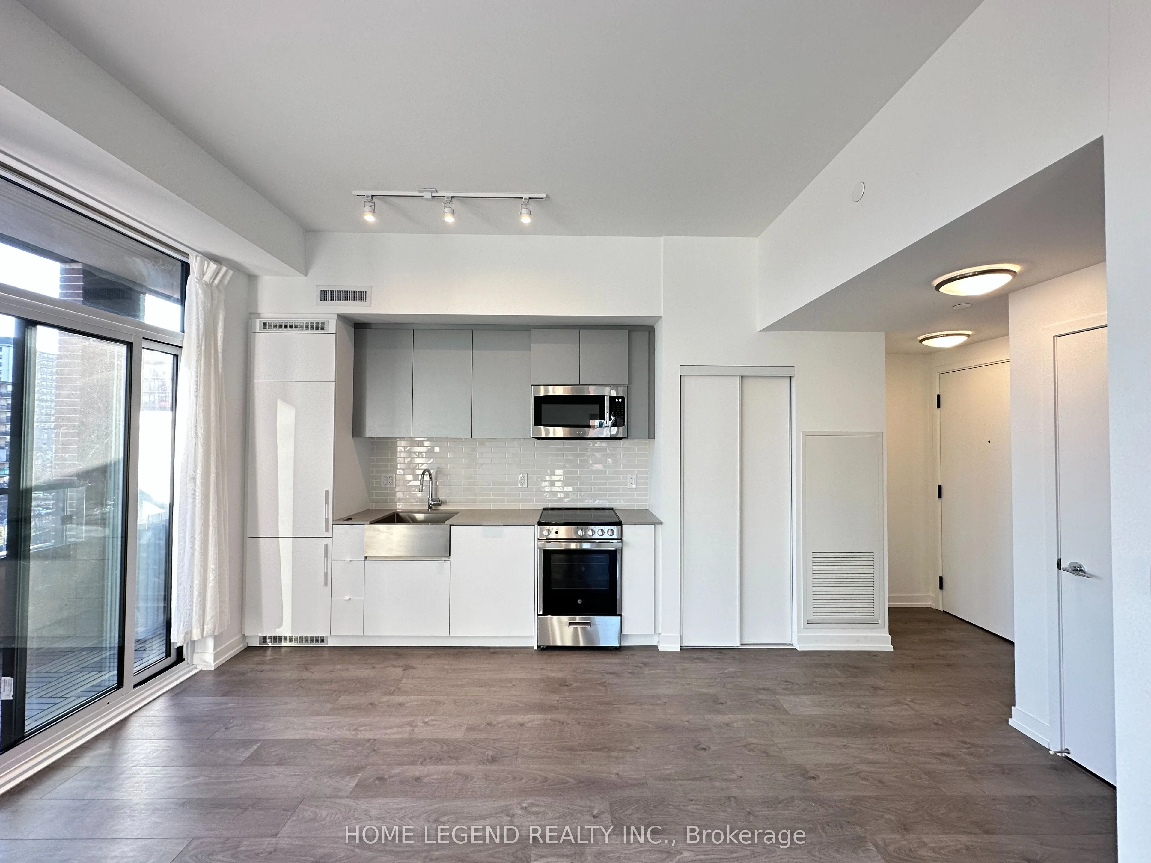 270 Dufferin Street 404, Toronto W01, On M6k 1z6