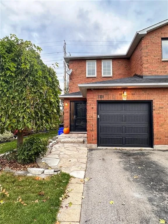 1331 Treeland Street, Burlington, On L7r 3t5