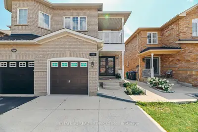 7258 Gagliano Drive, Mississauga, ON L5W 1X3