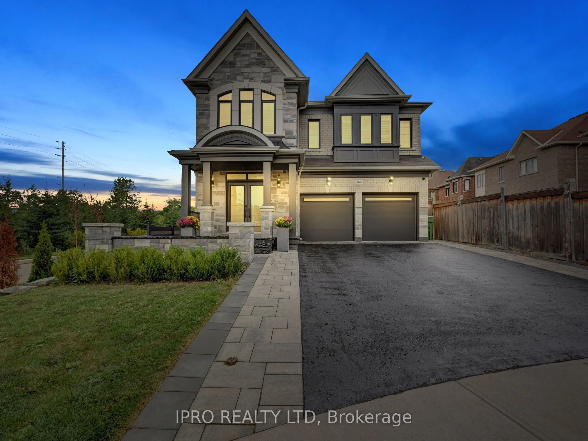 160 Upper Canada Court, Halton Hills, ON L7G 4B6