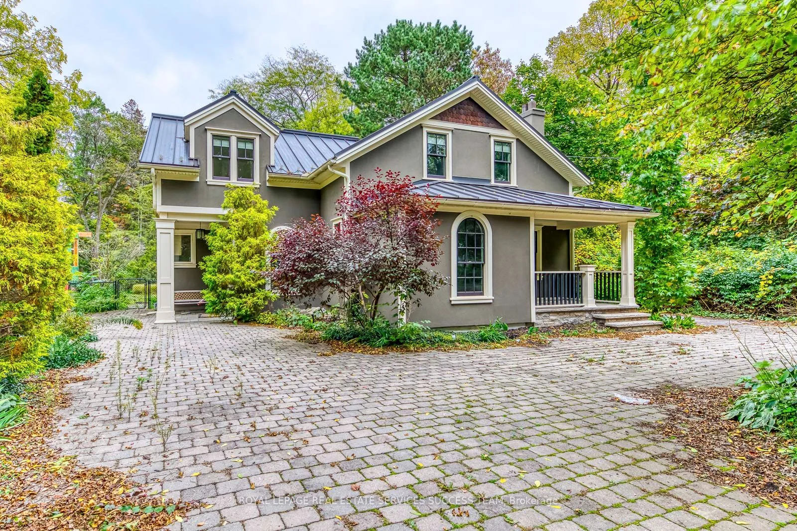 149 Balsam Drive, Oakville, ON L6J 3X4
