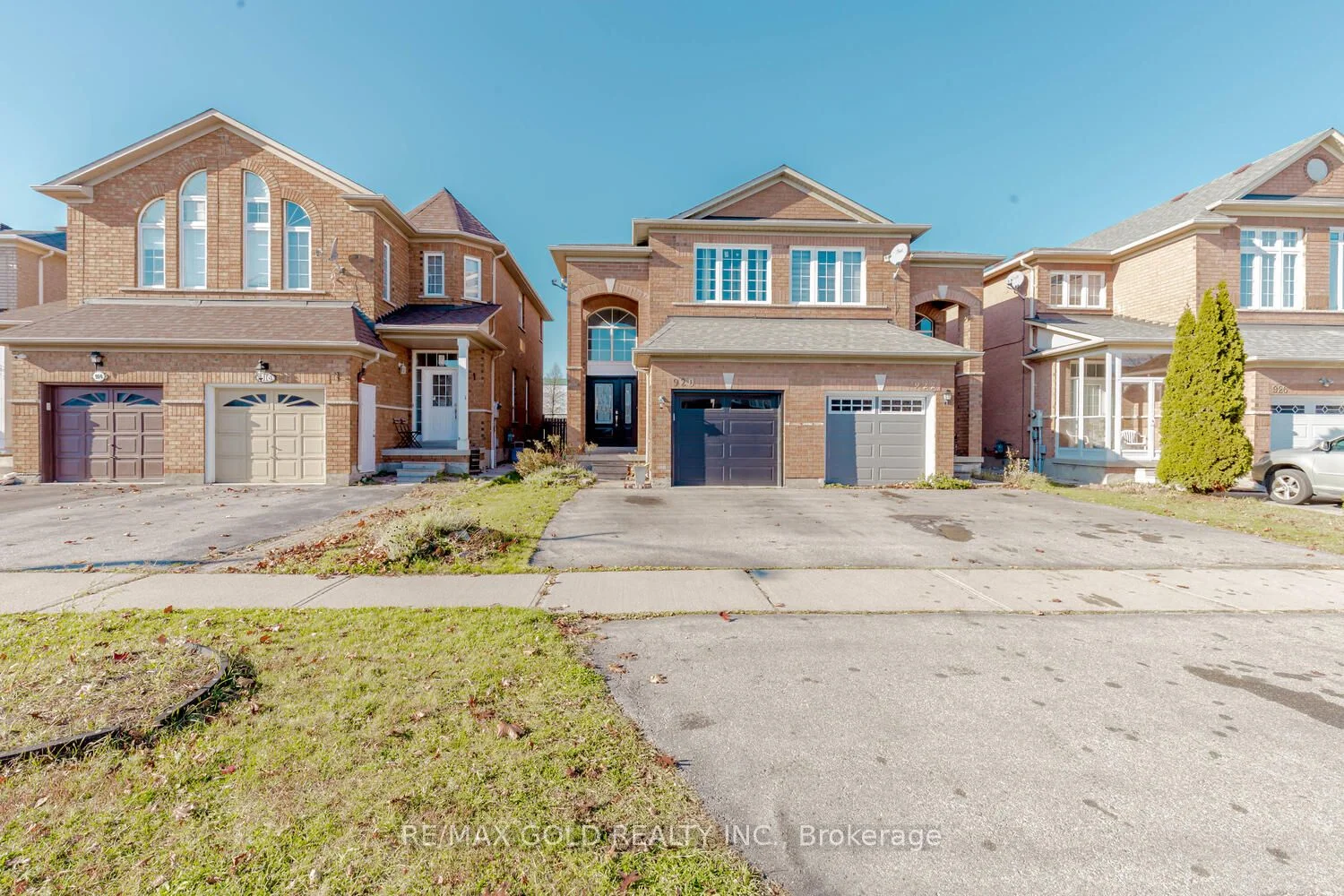 920 Ledbury Crescent, Mississauga, On L5v 2p8