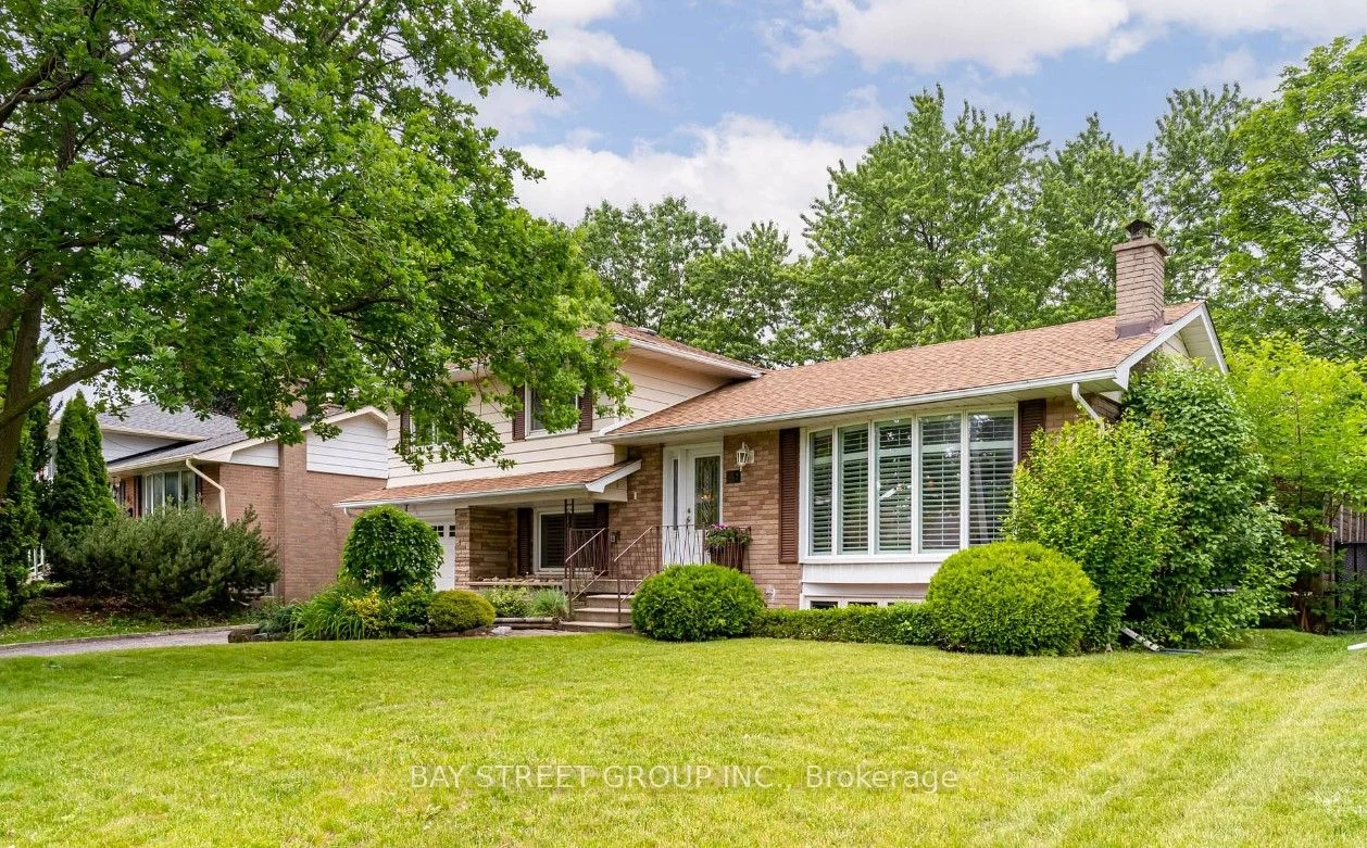 49 Rayne Avenue, Oakville, On L6h 1c1