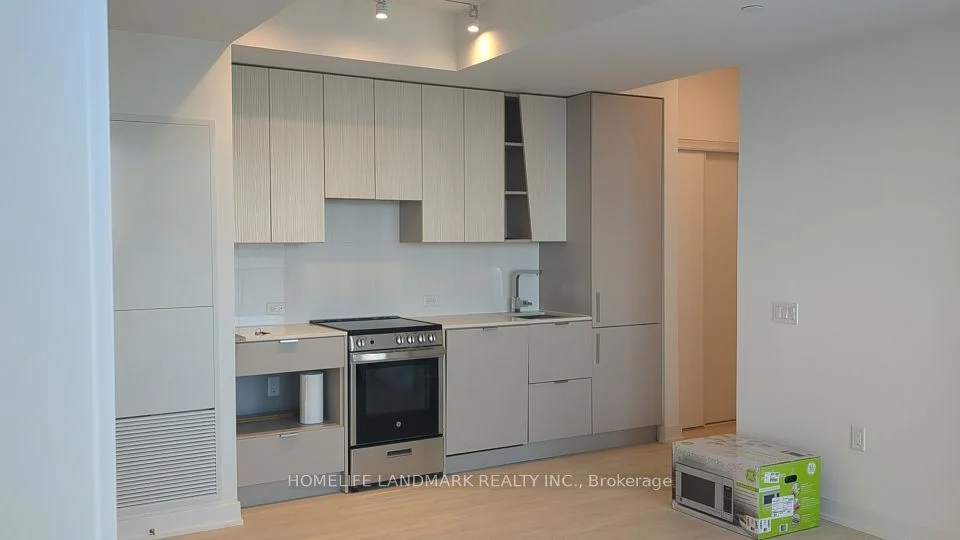 3883 Quartz Road 1706, Mississauga, On L5b 0m4