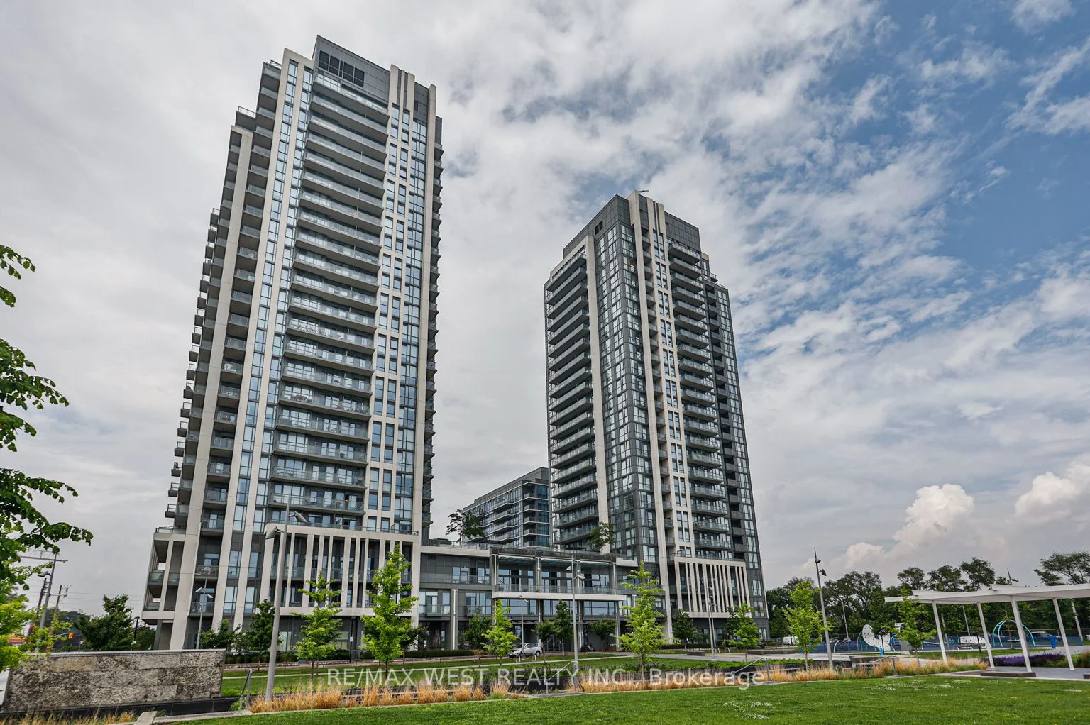 15 Zorra Street 2307, Toronto W08, On M8z 4z6