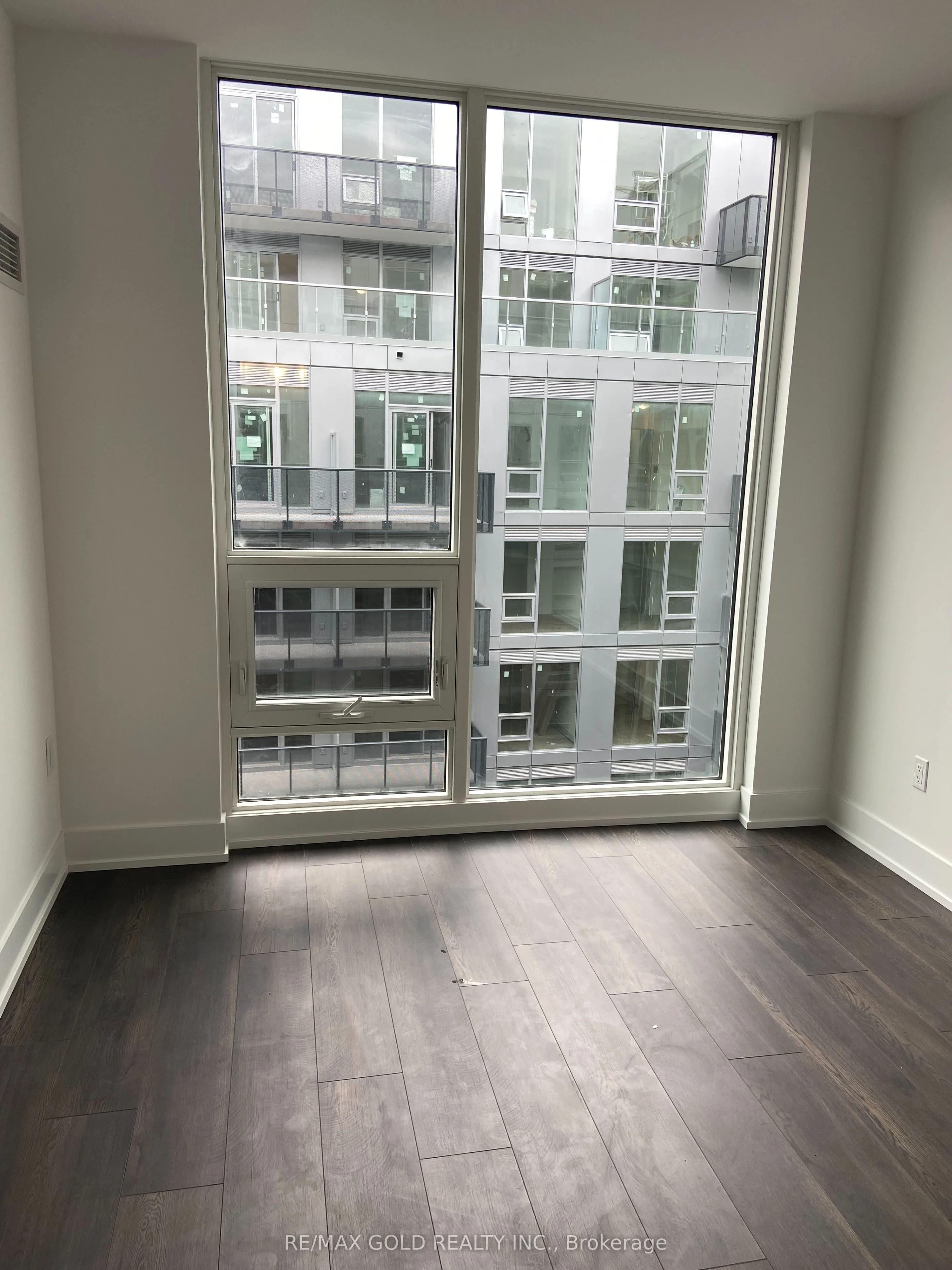 2450 Old Bronte Road 620, Oakville, ON L6M 5P6