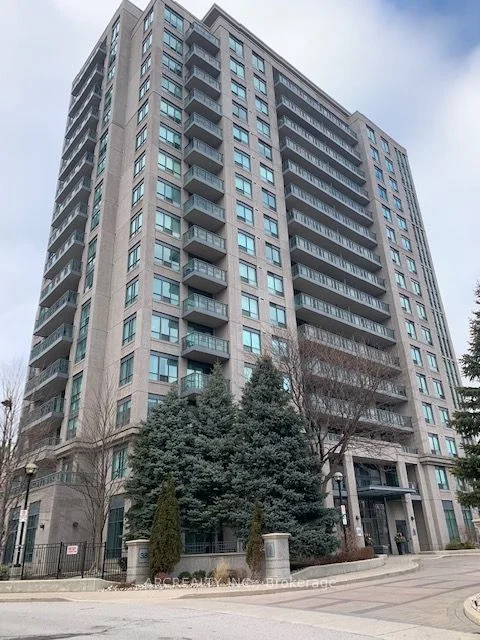 38 Fontenay Court N 301, Toronto W08, ON M9A 5H5