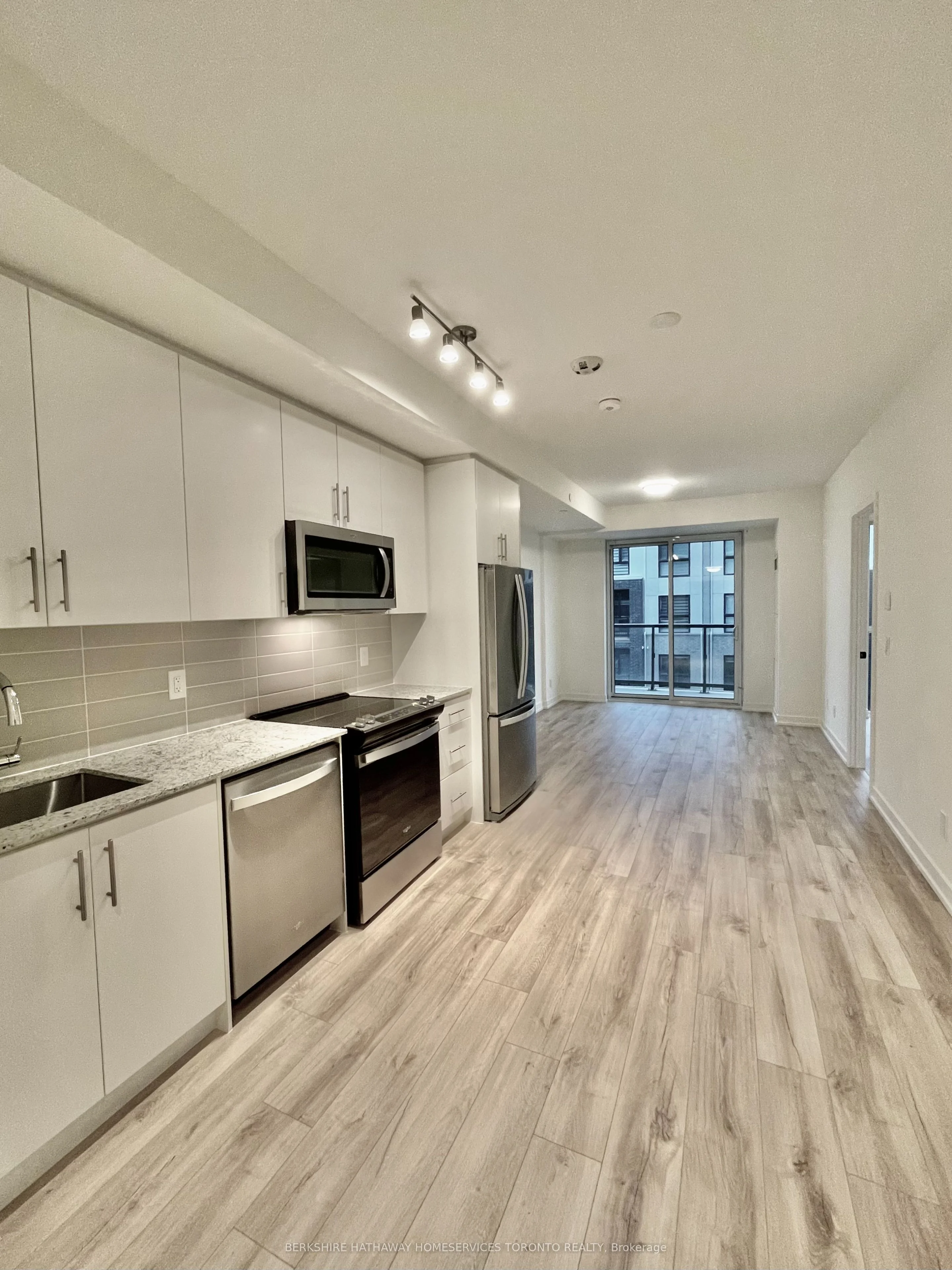345 Wheat Boom Drive 312, Oakville, On L6h 7x4