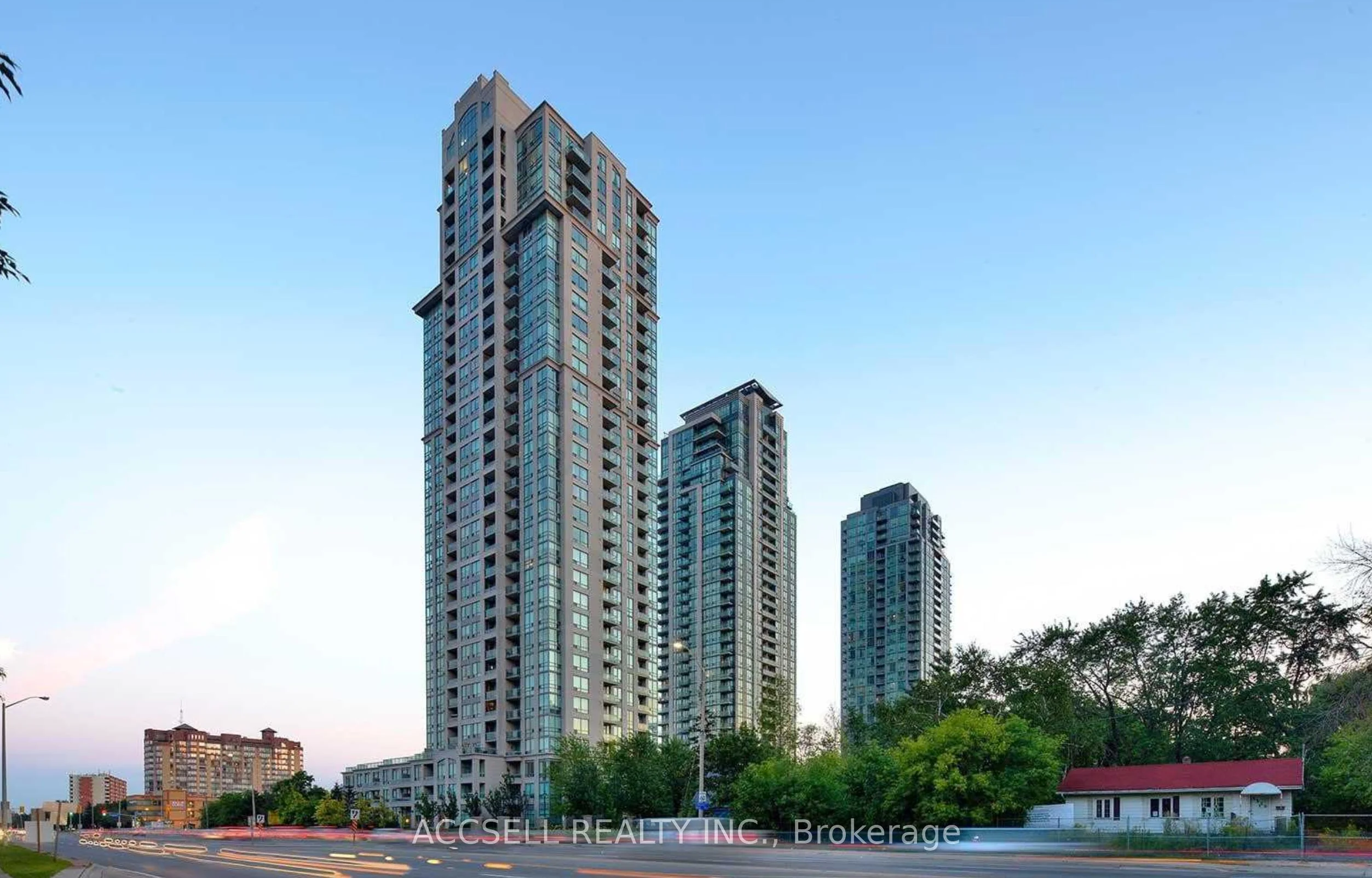 3504 Hurontario Street 1608, Mississauga, On L5b 1p2