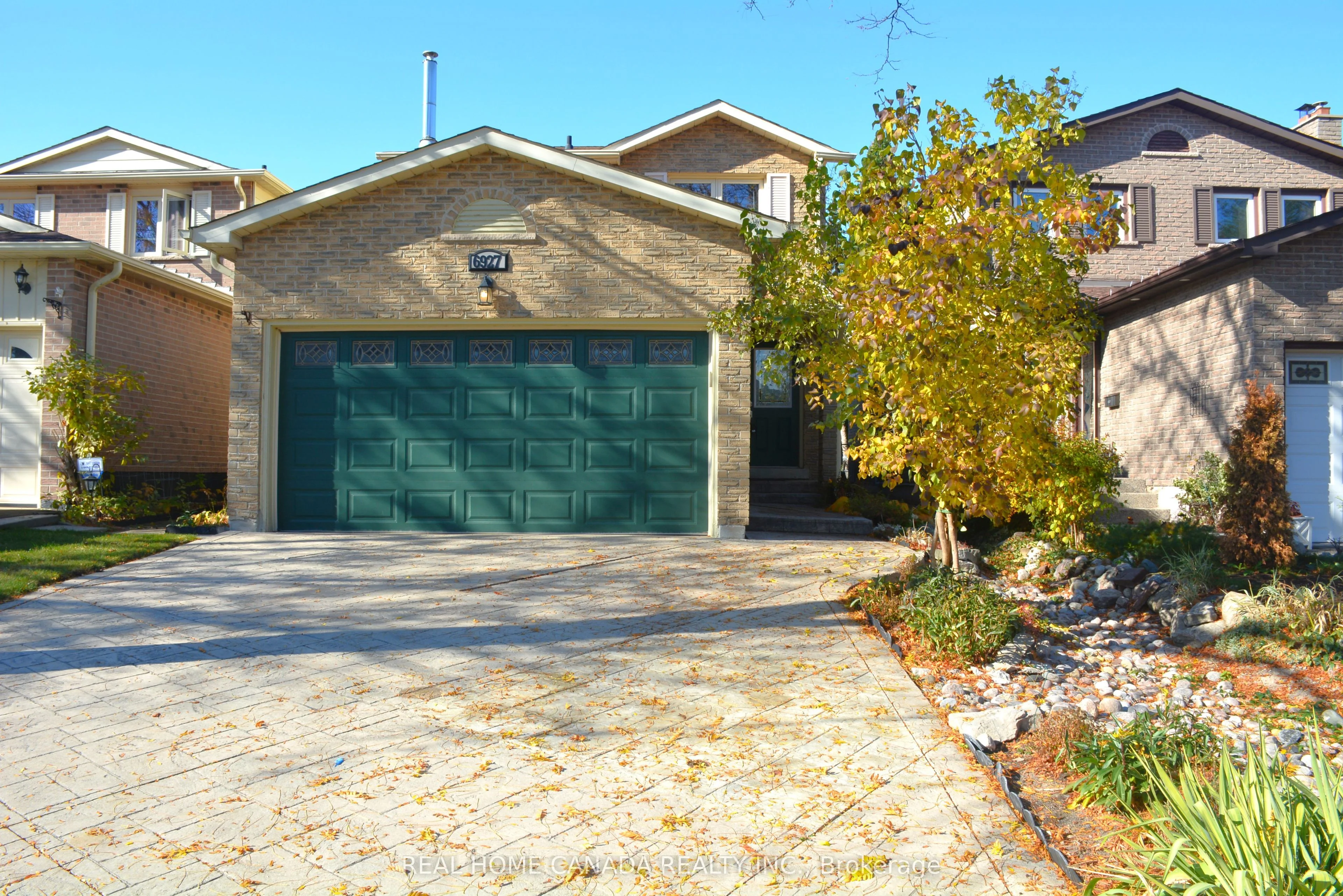 6927 Cordingley Crescent, Mississauga, ON L5N 4Y9