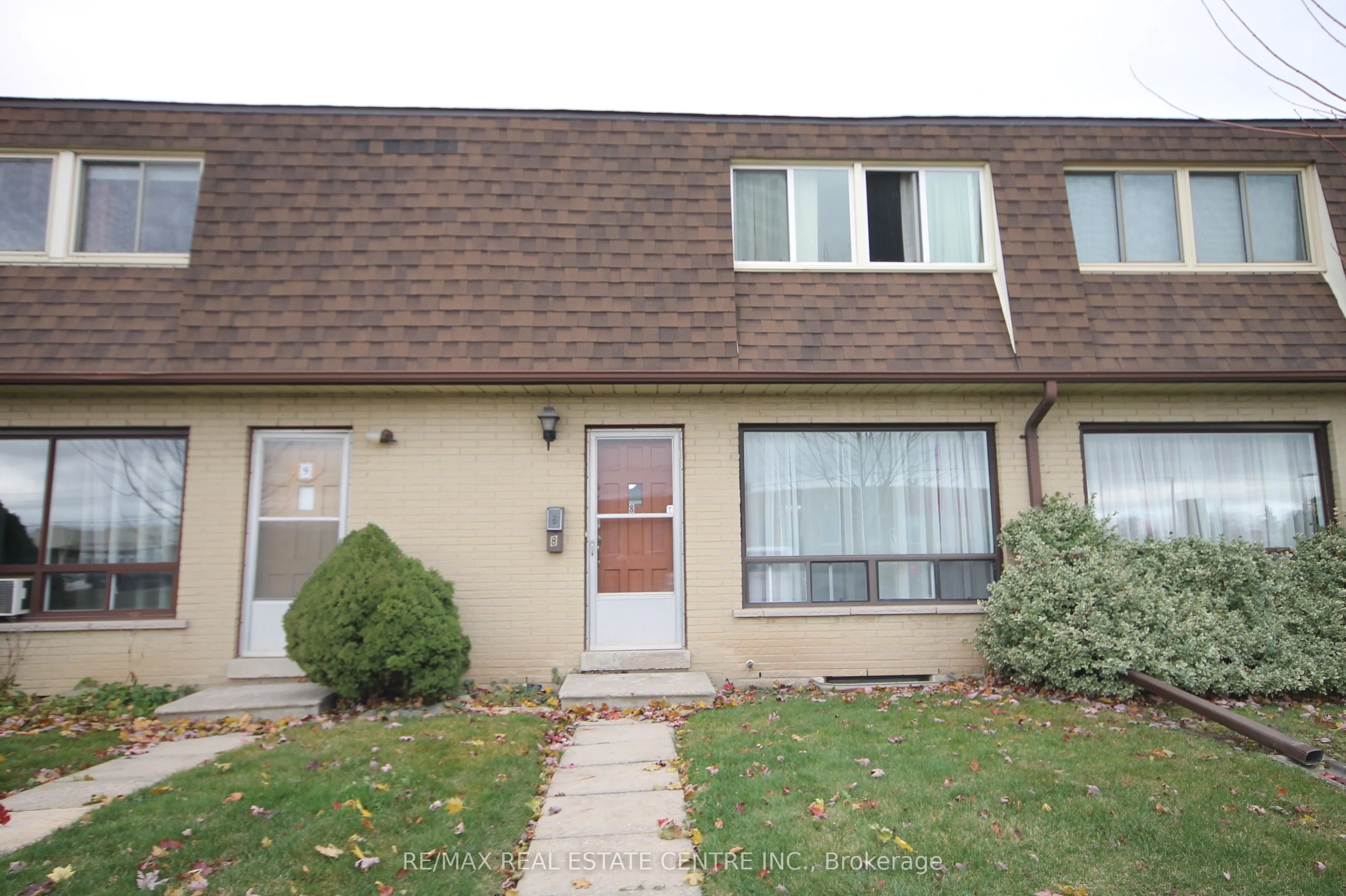 20 Mountainview Road S 8, Halton Hills, On L7g 4k3