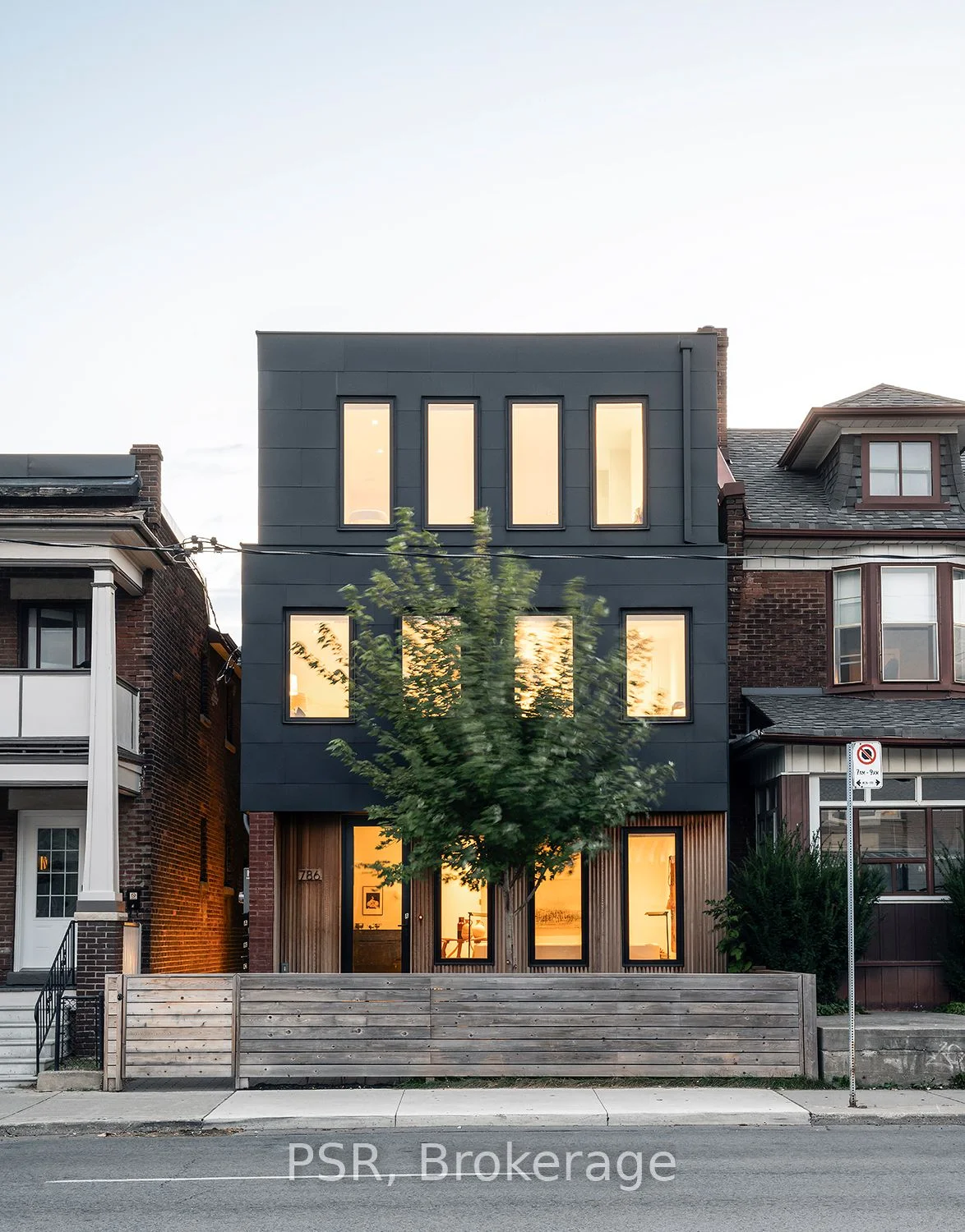 786 Ossington Avenue A, Toronto W02, ON M6G 3V1